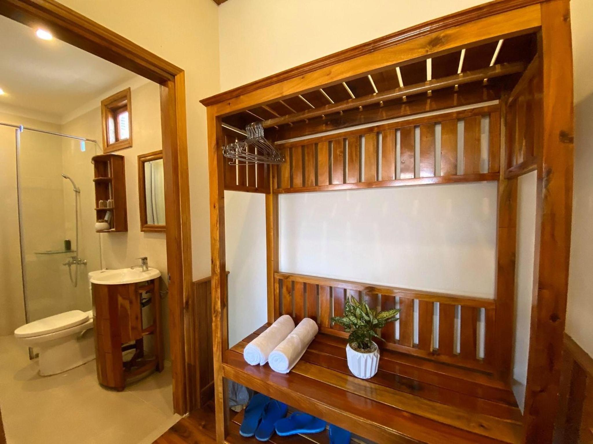 Liên Tho Hotel