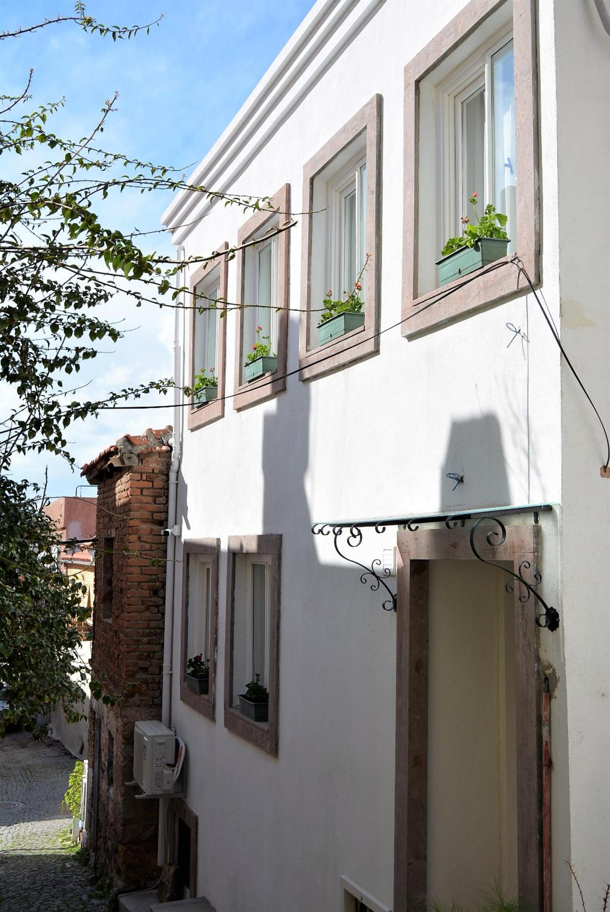 Hotel Gaja Ayvalık - Image 1