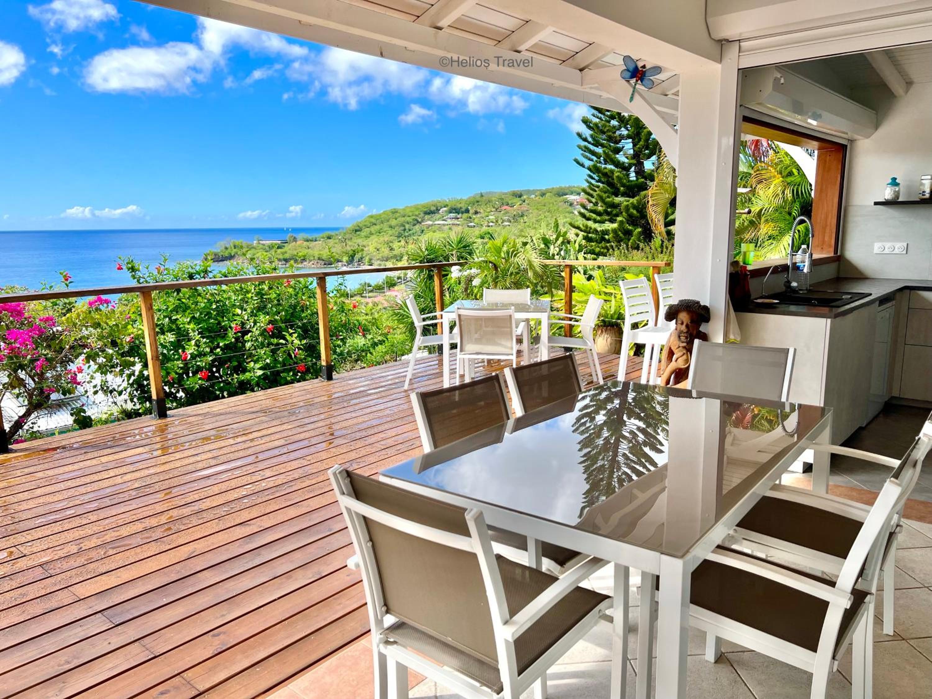 Villa Tramontane. Vue mer. 2 chambres. Ferry Deshaies. view 3