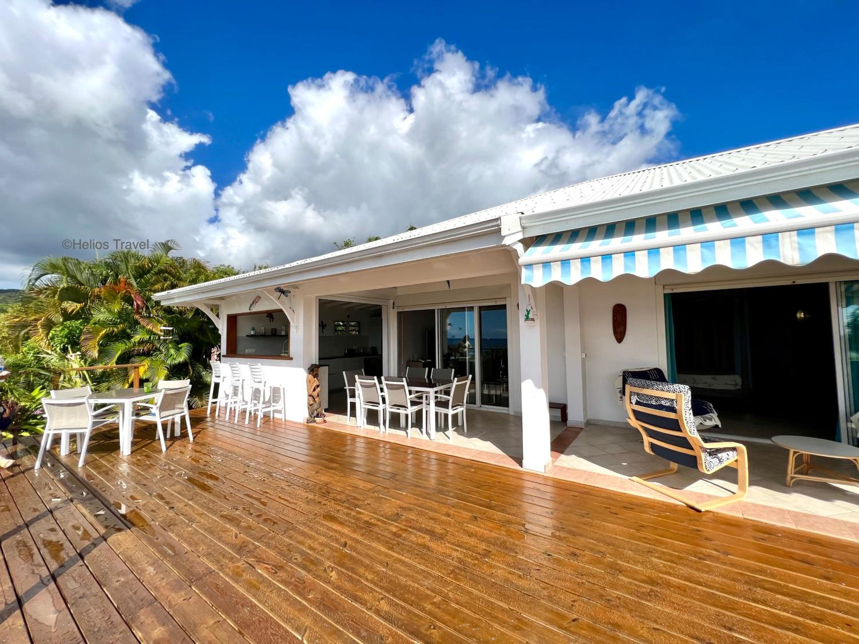 Villa Tramontane. Vue mer. 2 chambres. Ferry Deshaies. view 2