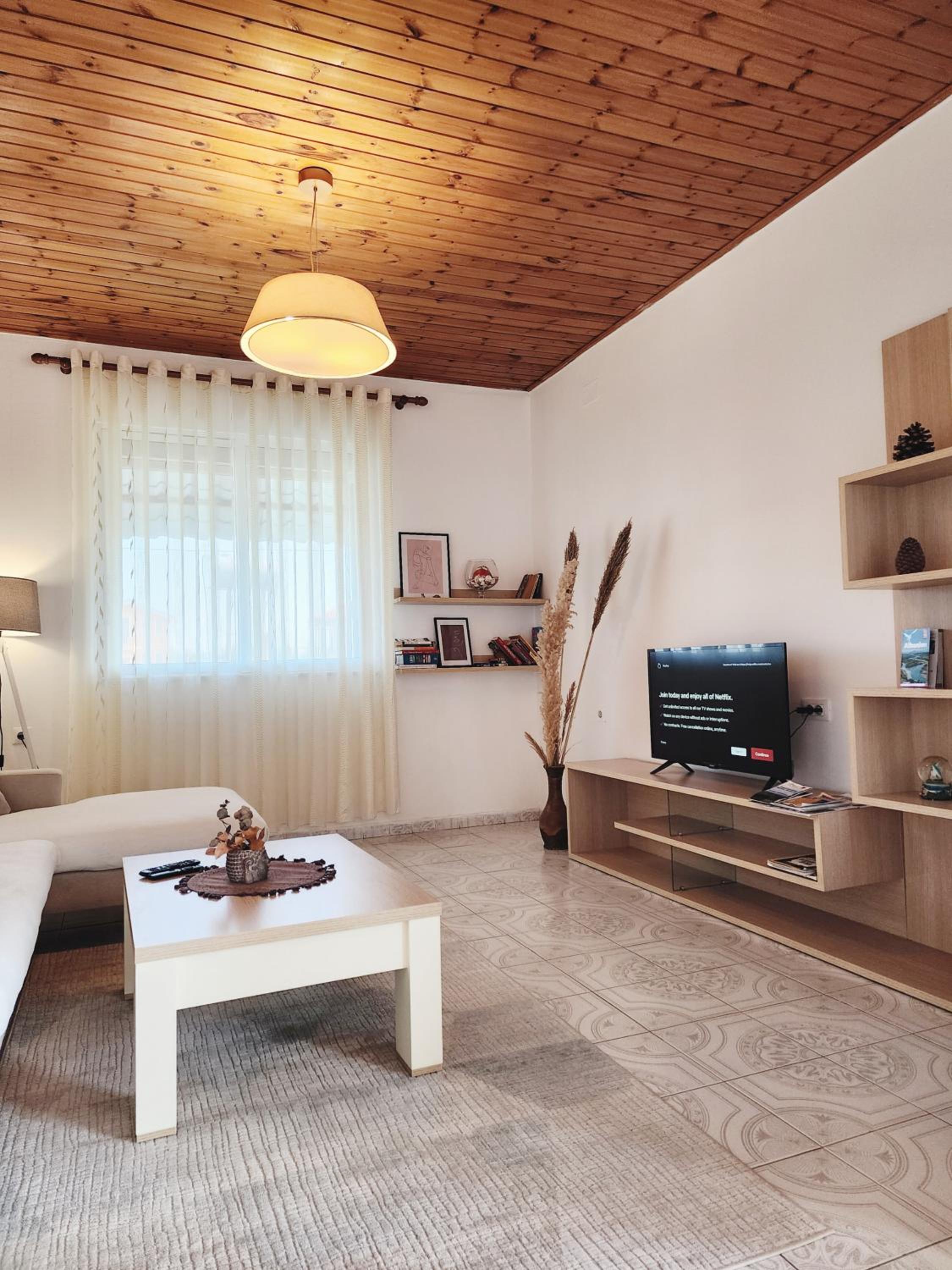 Mia Guest House - Entire home with balcony & garden