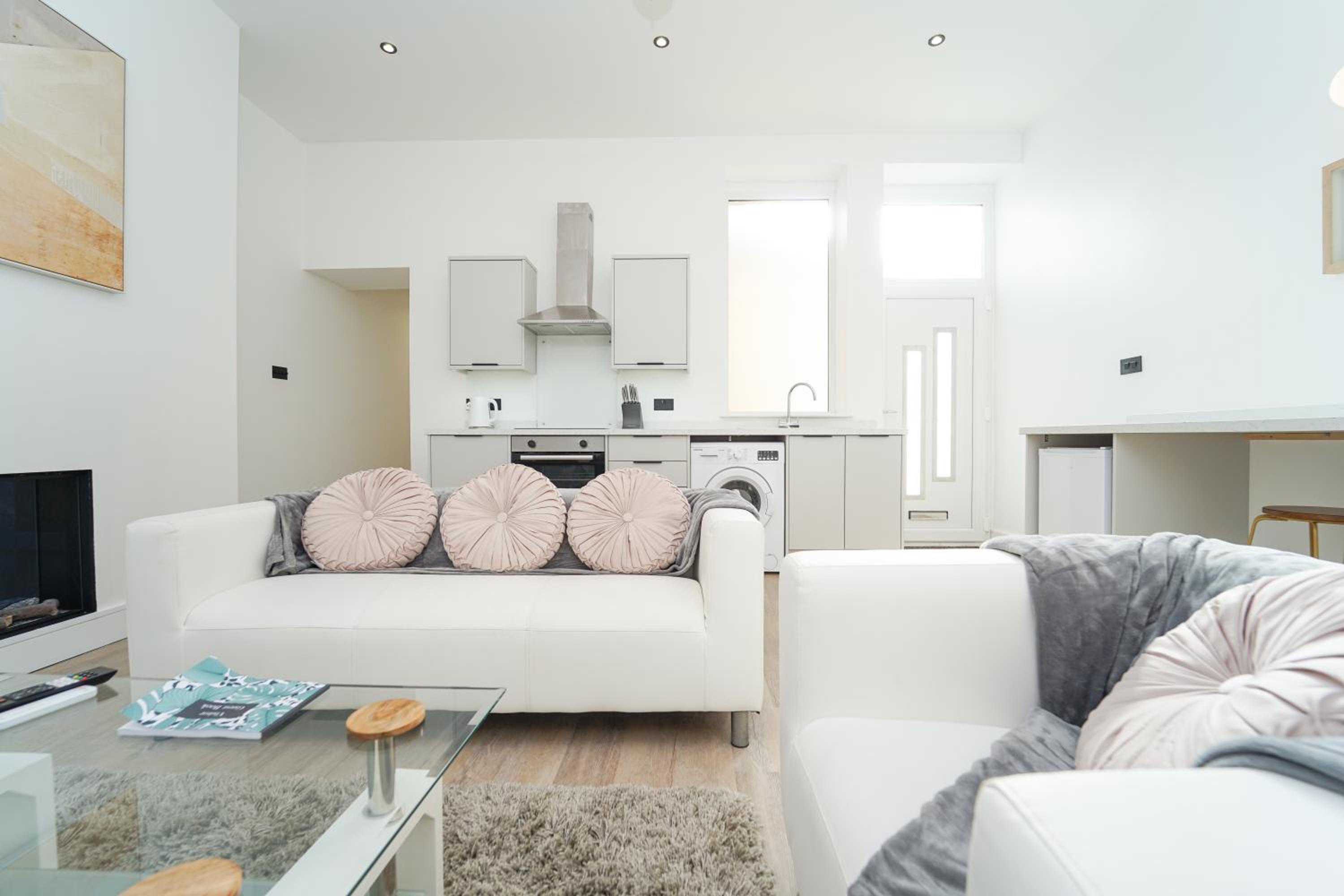 Weston-super-Mare Vacations - Beach Condos - Property Image 3