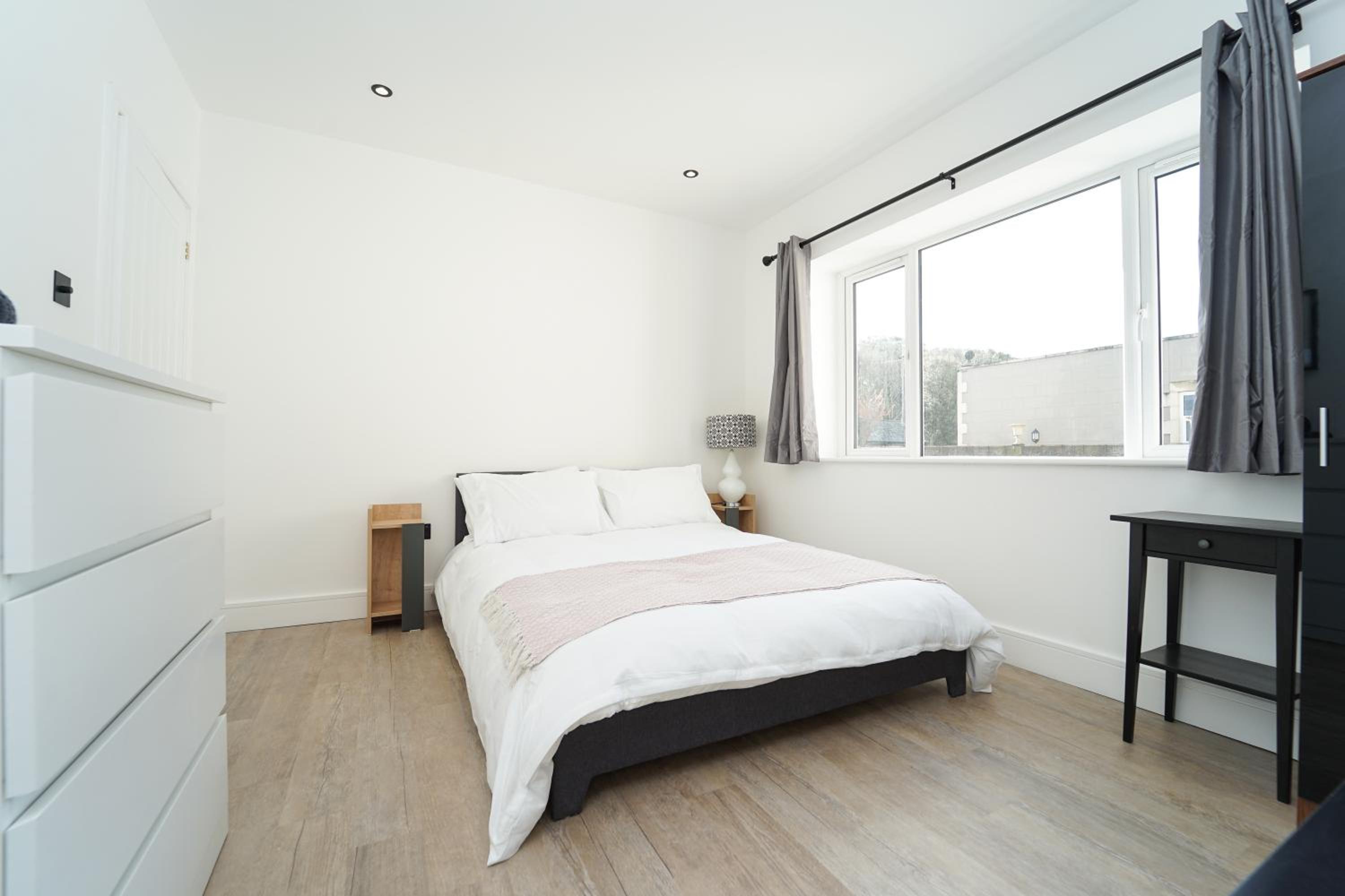 Weston-super-Mare Vacations - Beach Condos - Property Image 12