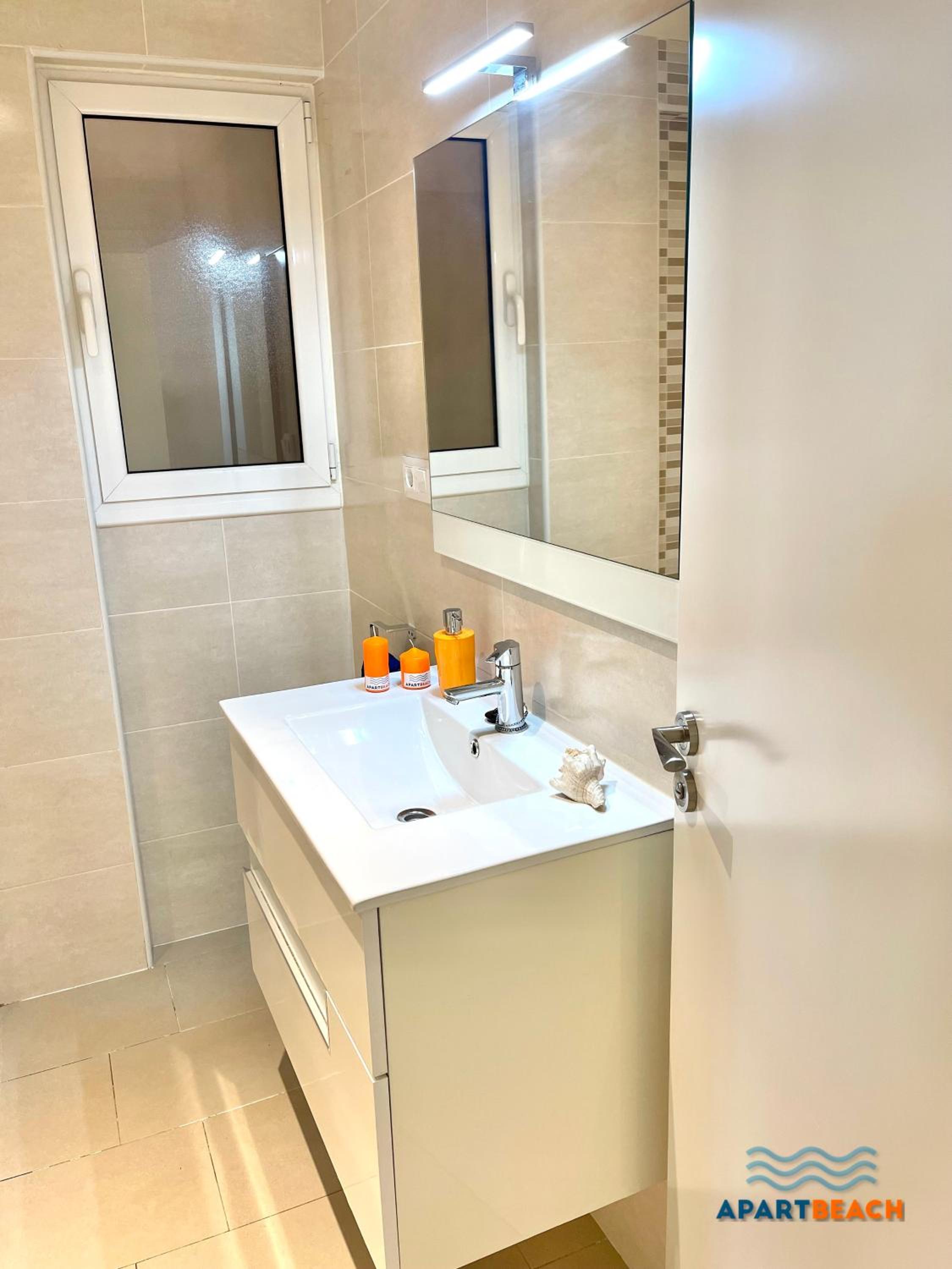APARTBEACH DIANA Vistas Playa y Climatizado view 4