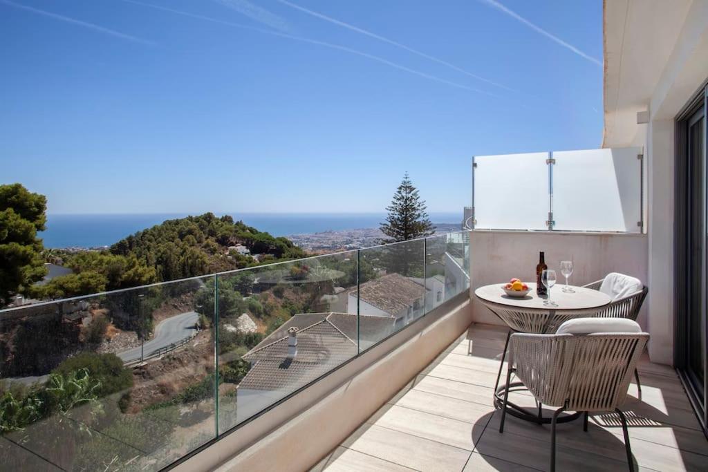 Spectacular new apartment with incredible sea vie