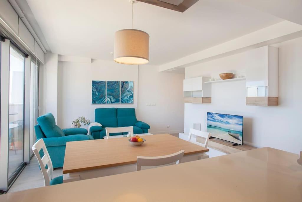 Spectacular new apartment with incredible sea vie