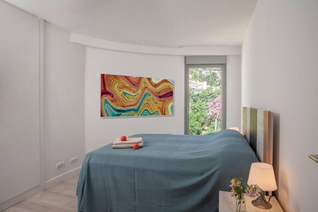 Spectacular new apartment with incredible sea vie