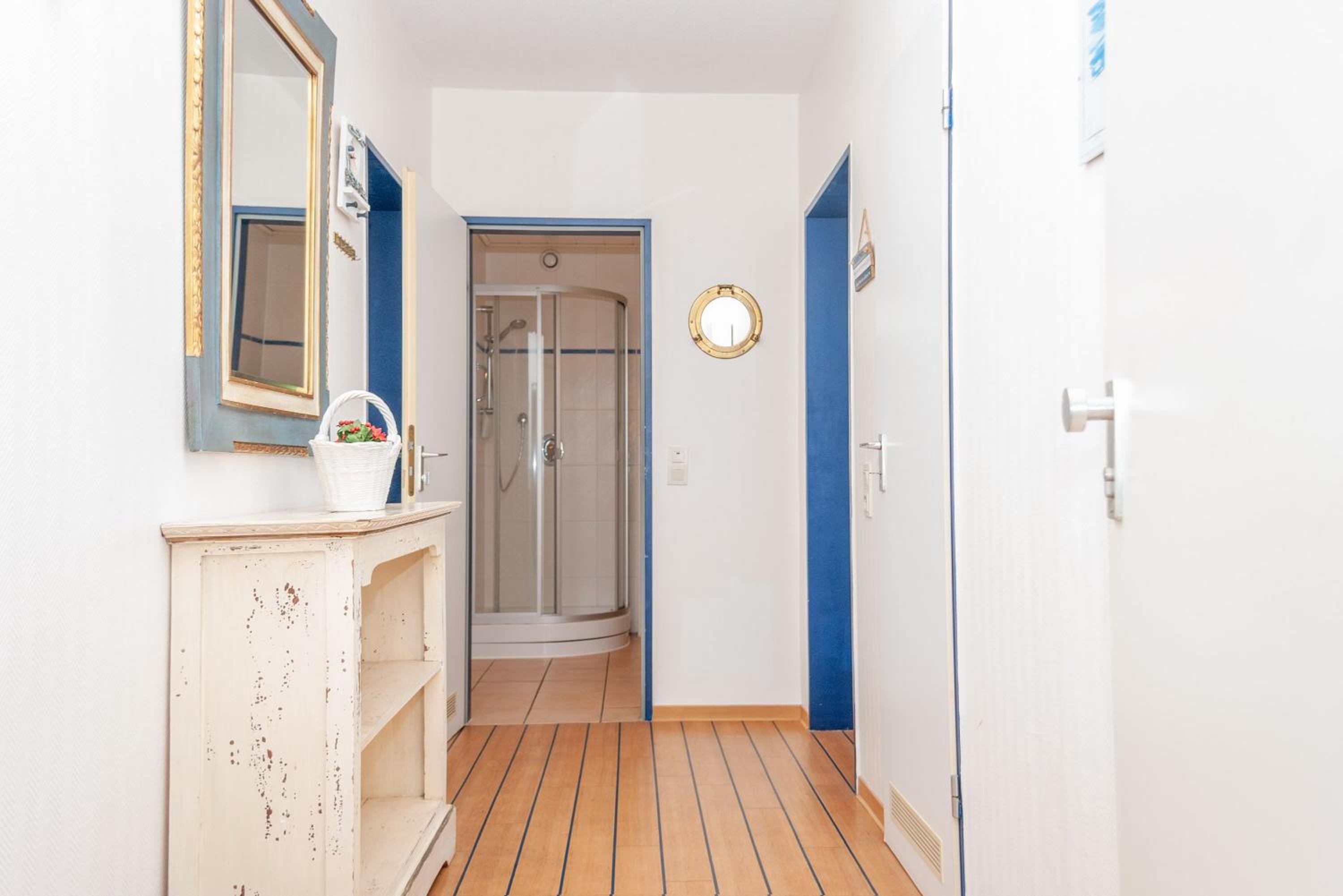 Hanseatic 506