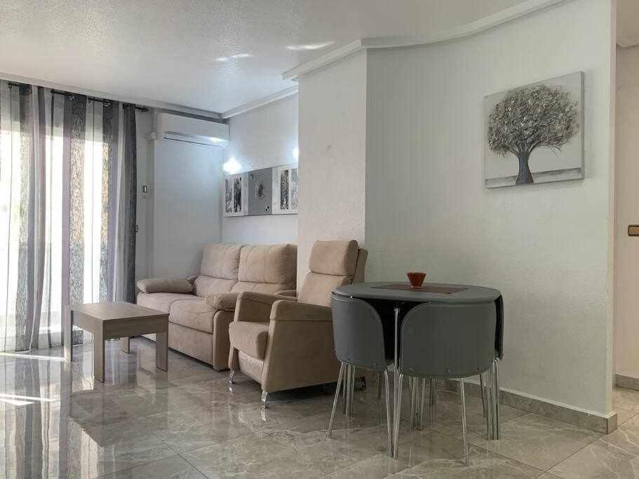 Precioso apartamento a 200 metros del mar view 3
