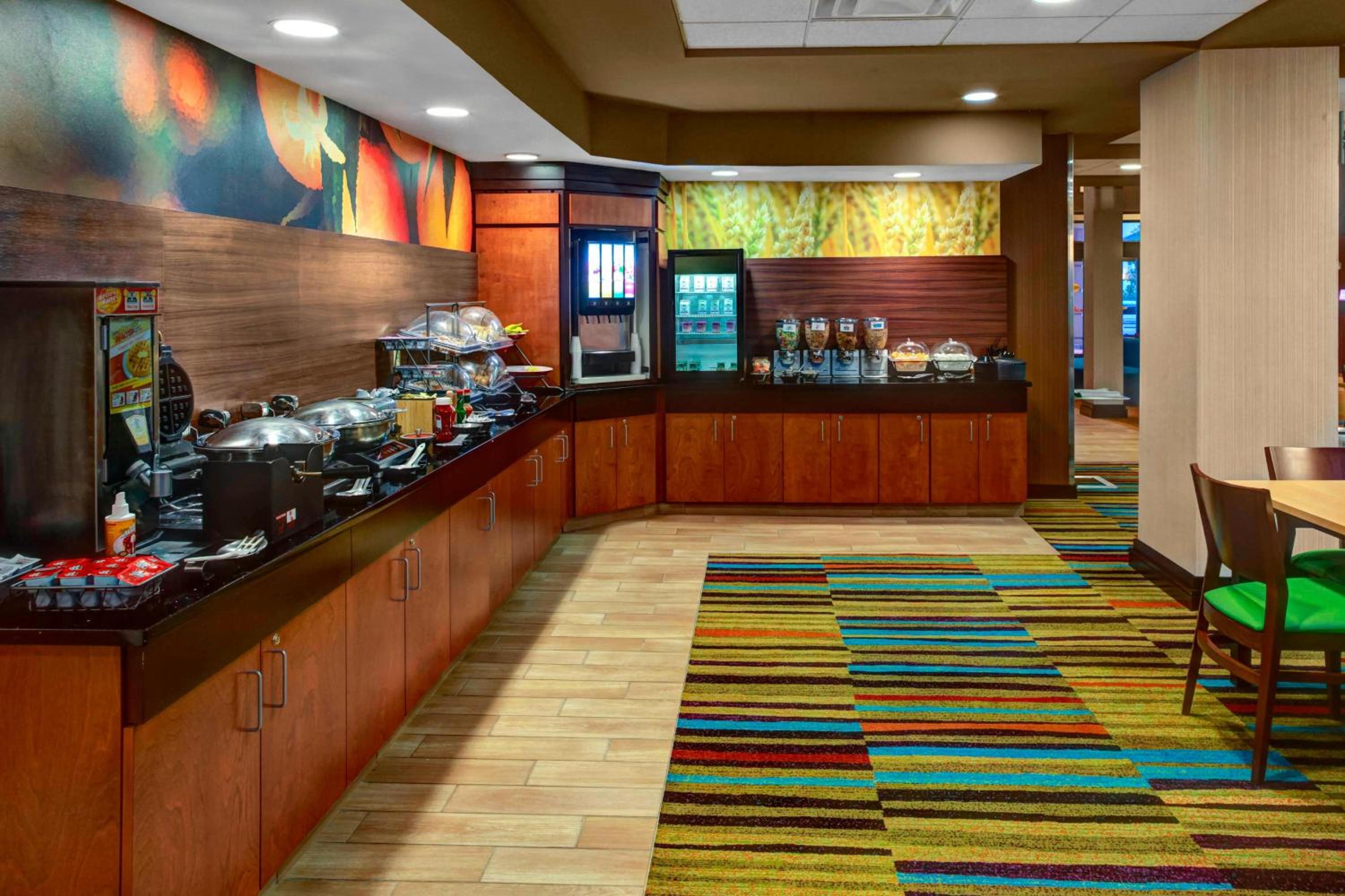 Oxford Vacations - Fairfield Inn Suites by Marriott Anniston Oxford - Property Image 9