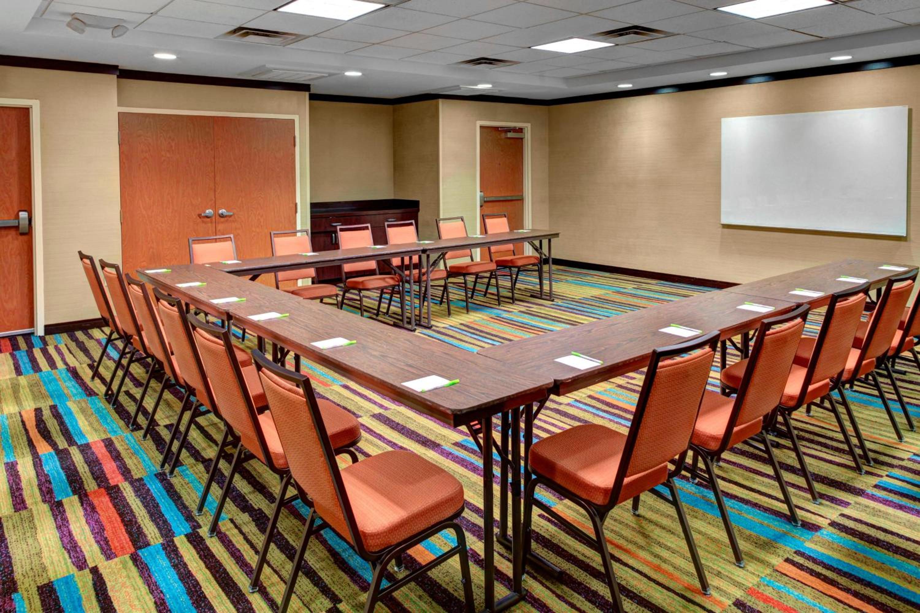 Oxford Vacations - Fairfield Inn Suites by Marriott Anniston Oxford - Property Image 4
