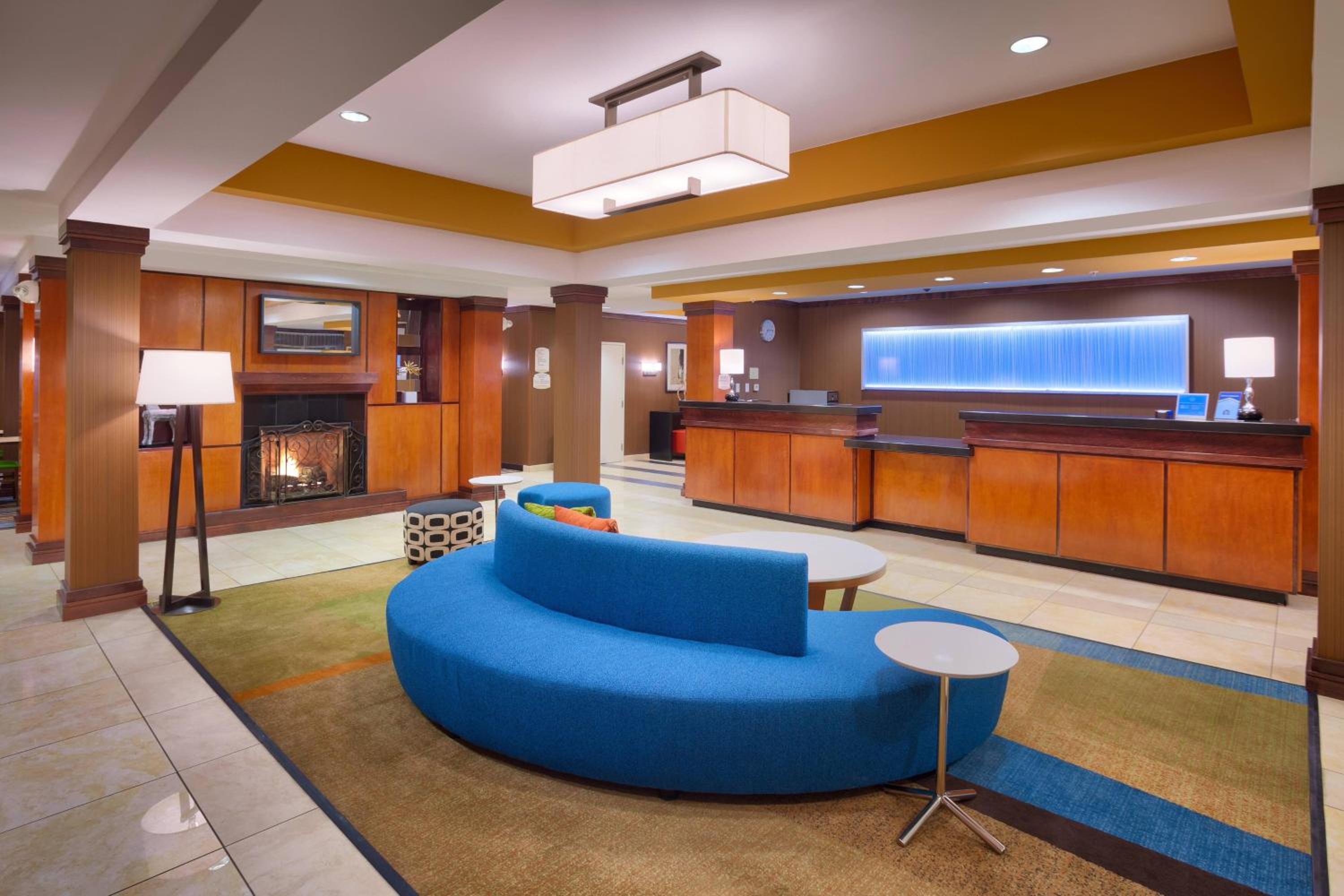 Gillette Vacations - Fairfield Inn  Suites by Marriott Gillette - Property Image 2