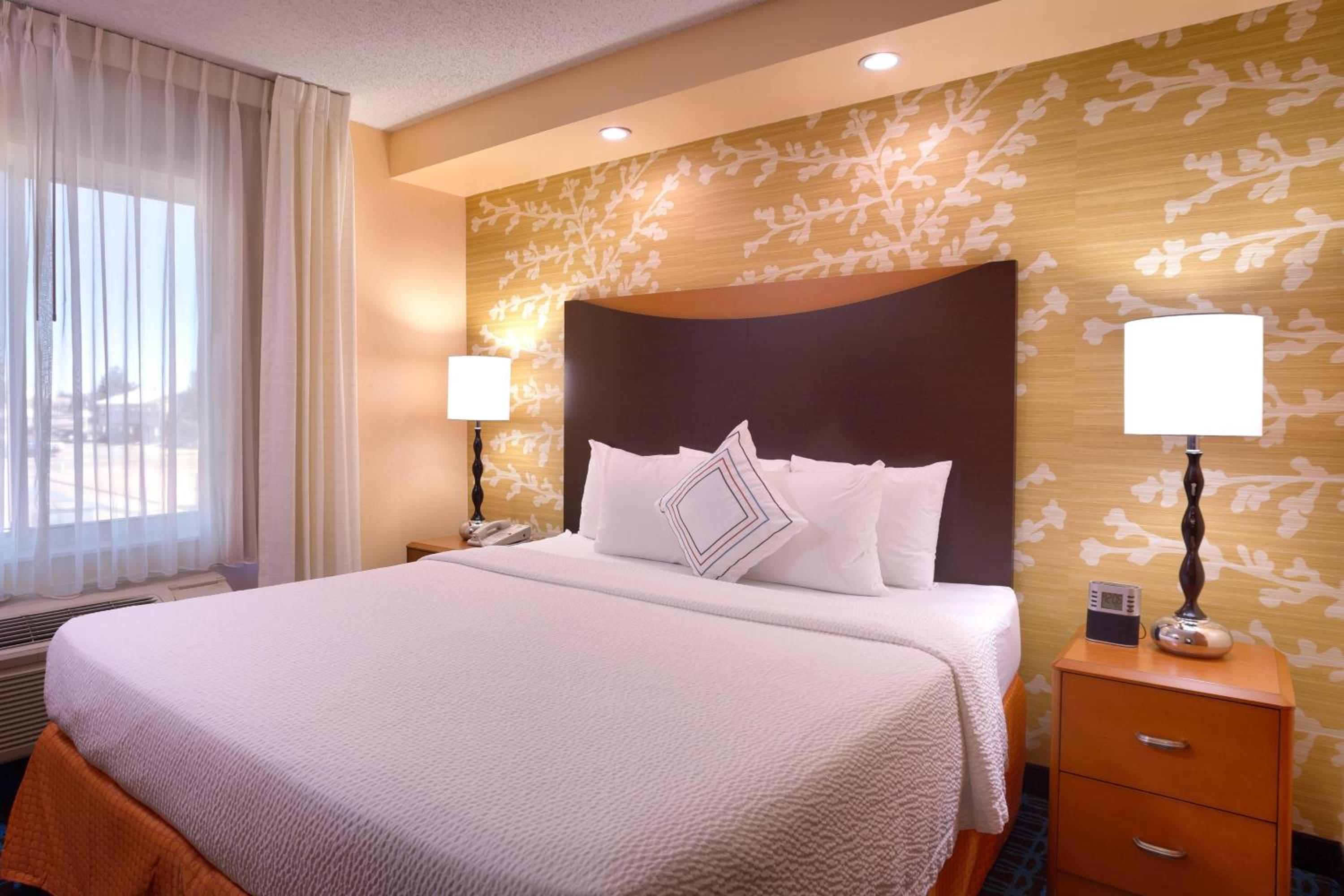 Gillette Vacations - Fairfield Inn  Suites by Marriott Gillette - Property Image 1