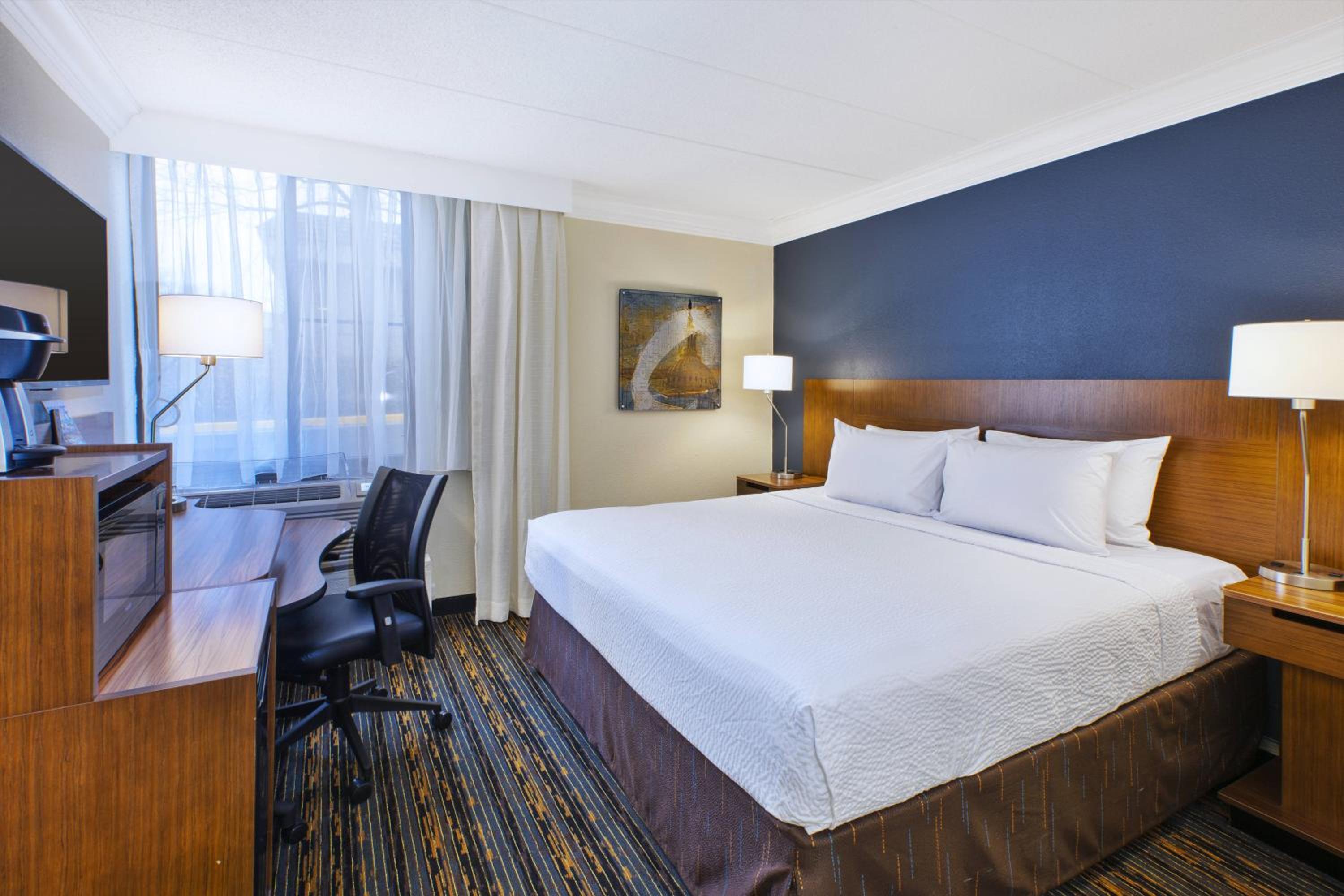 Fairfield by Marriott Inn Suites Herndon Reston - Property Image 13