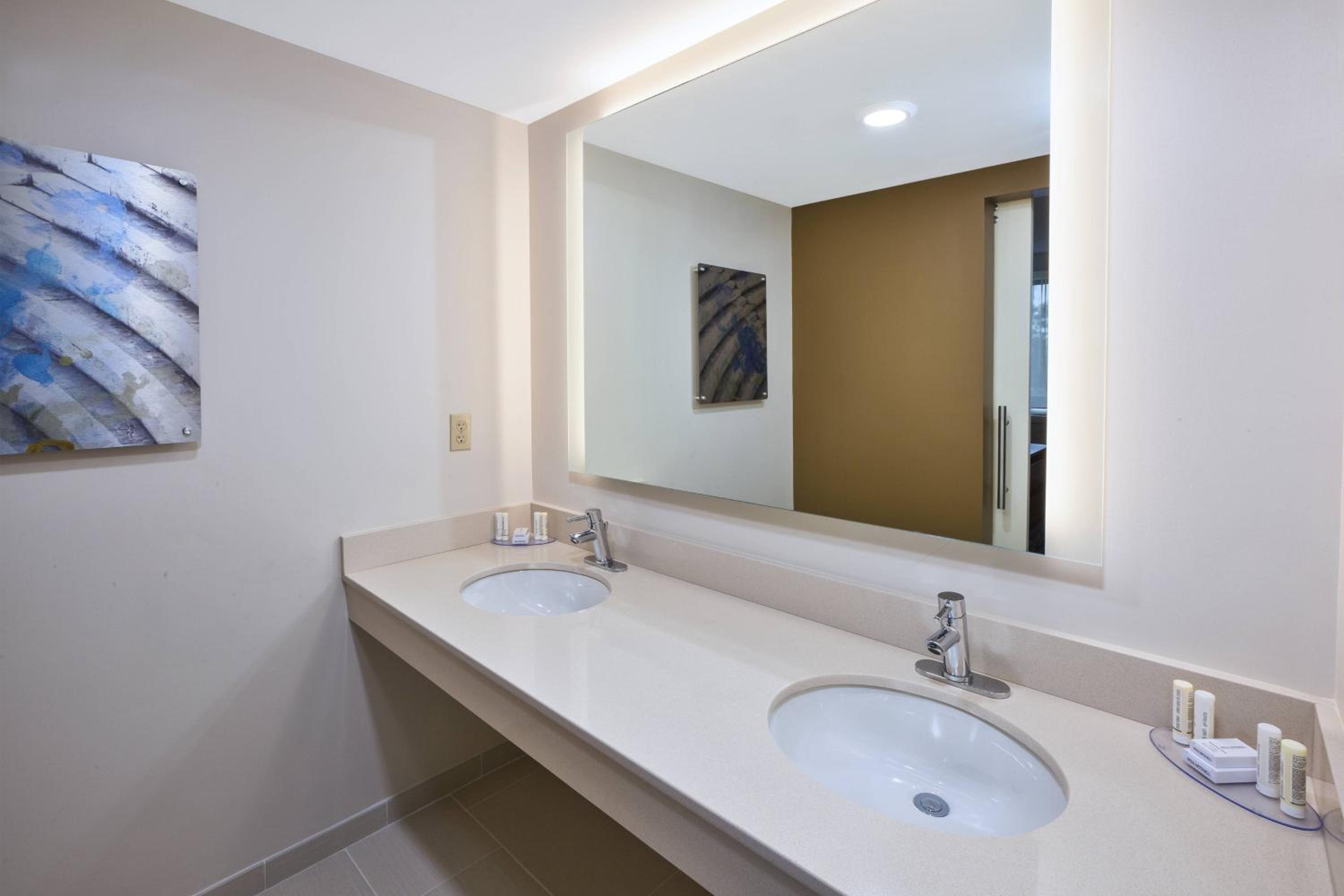 Fairfield by Marriott Inn Suites Herndon Reston - Property Image 2