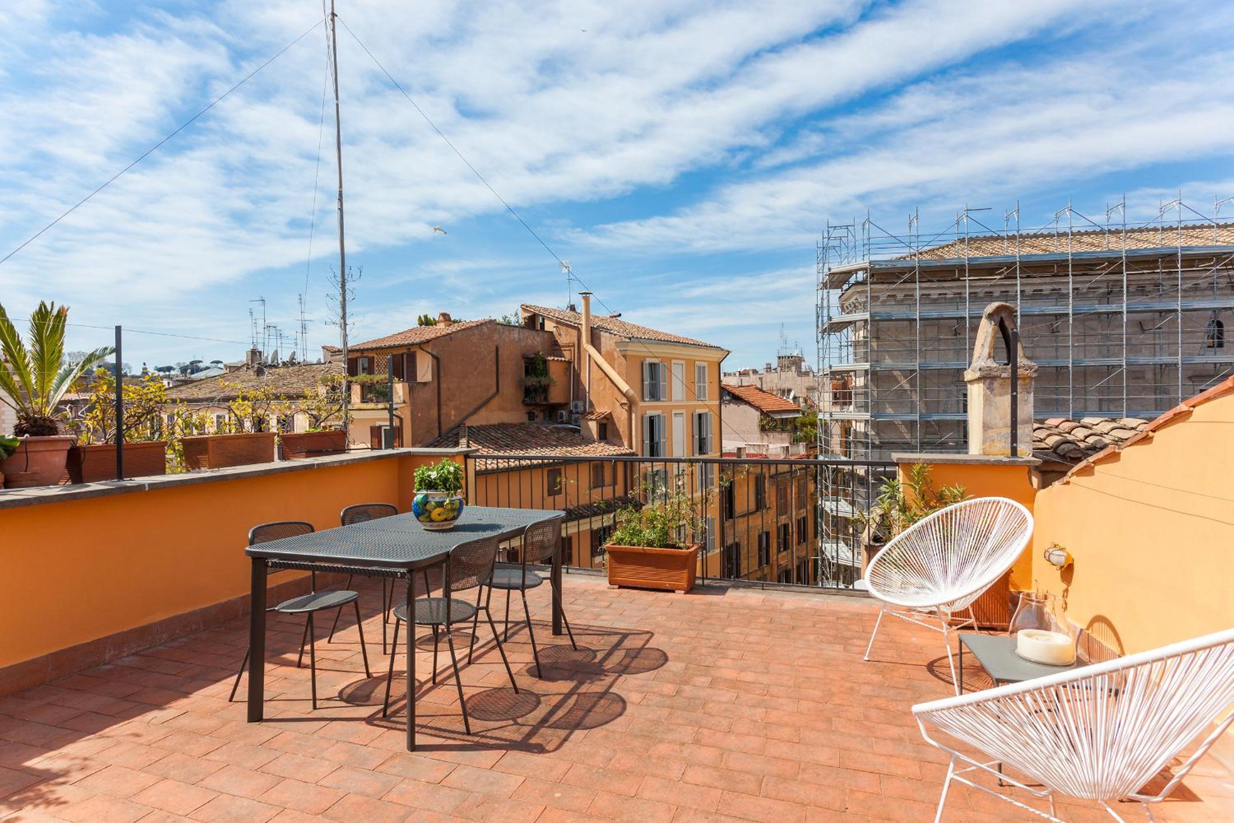 Rome as you feel - Baullari with terrace