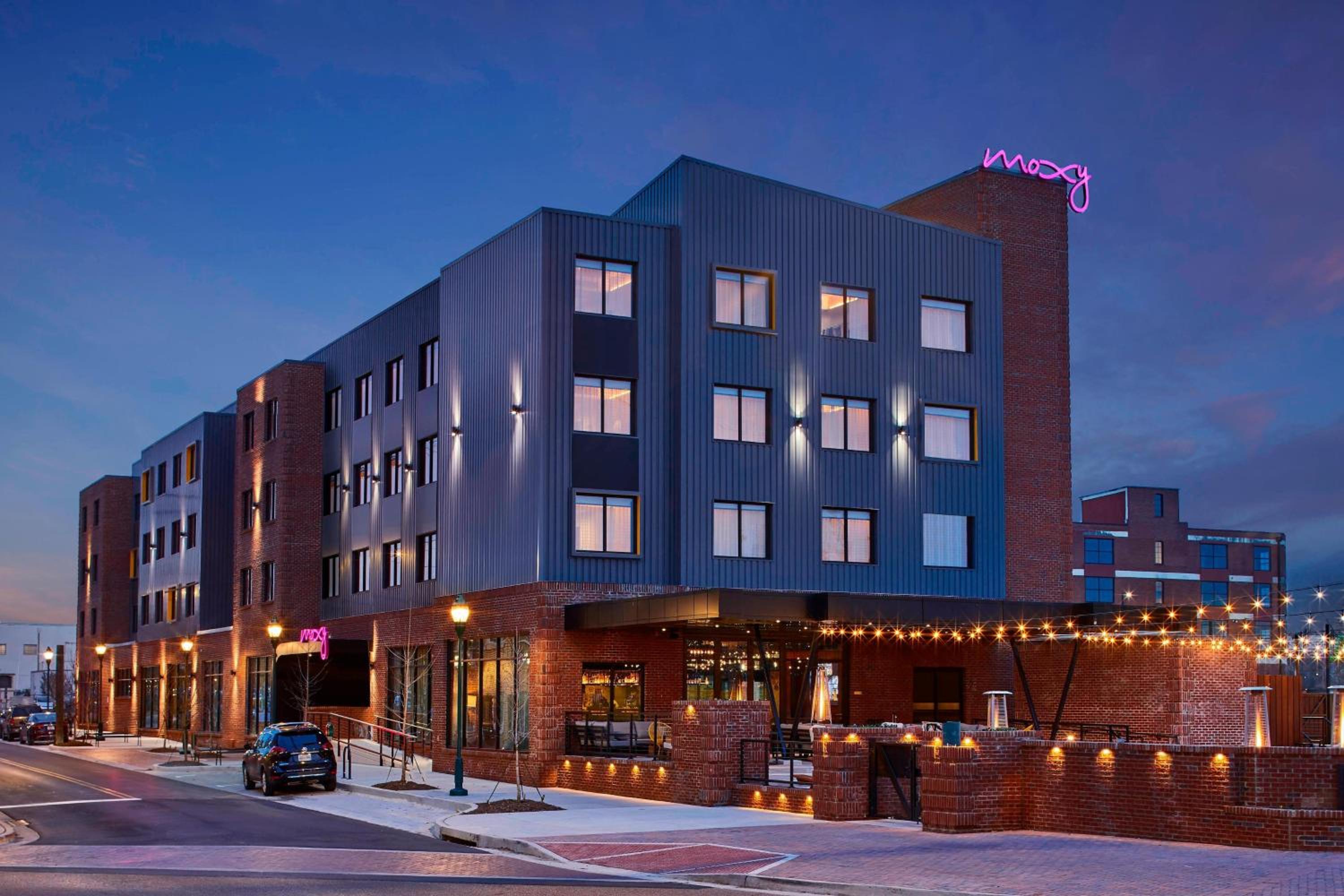 Hotel Moxy Chattanooga Downtown - Image 1