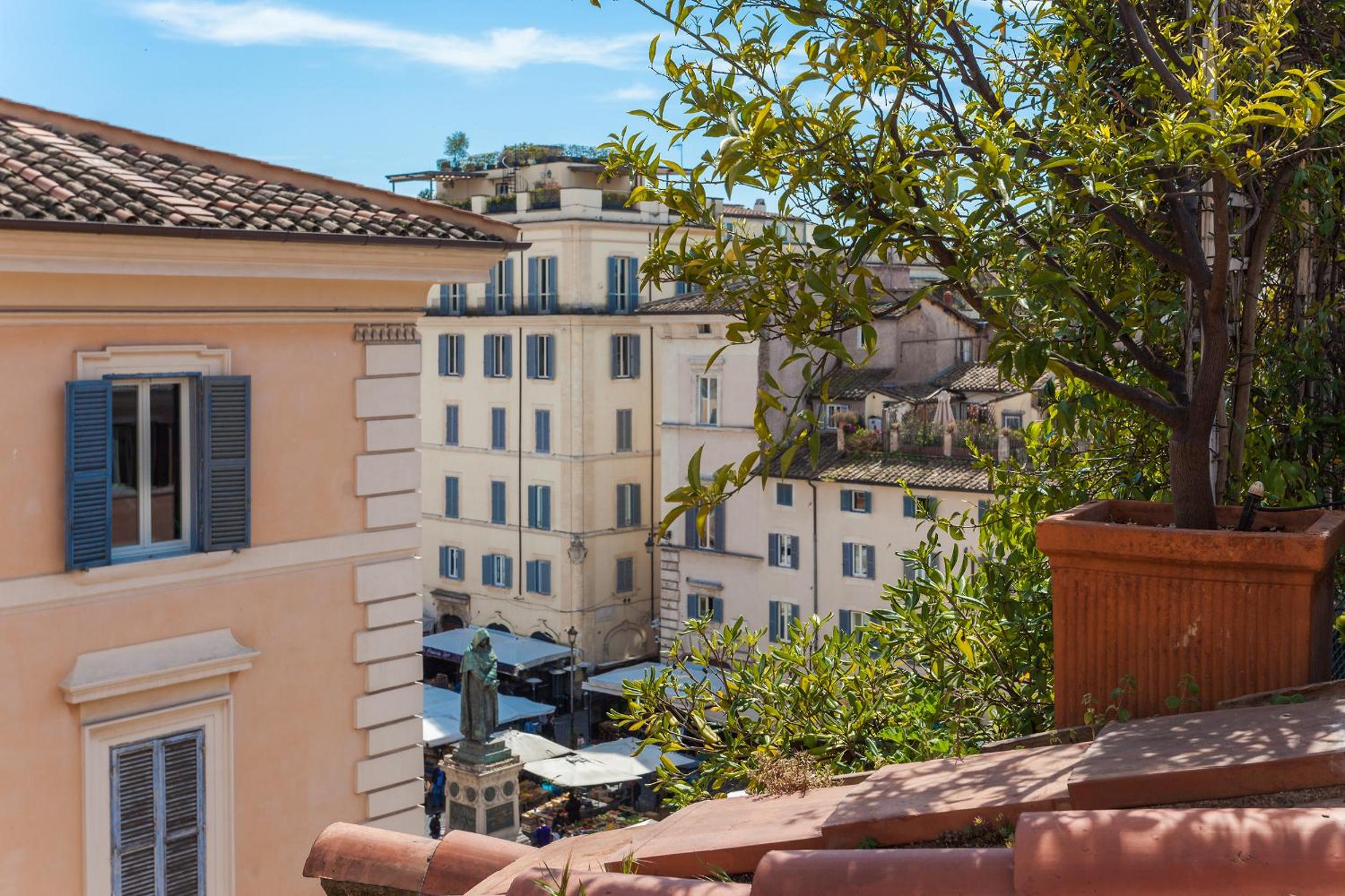 Rome as you feel - Baullari with terrace