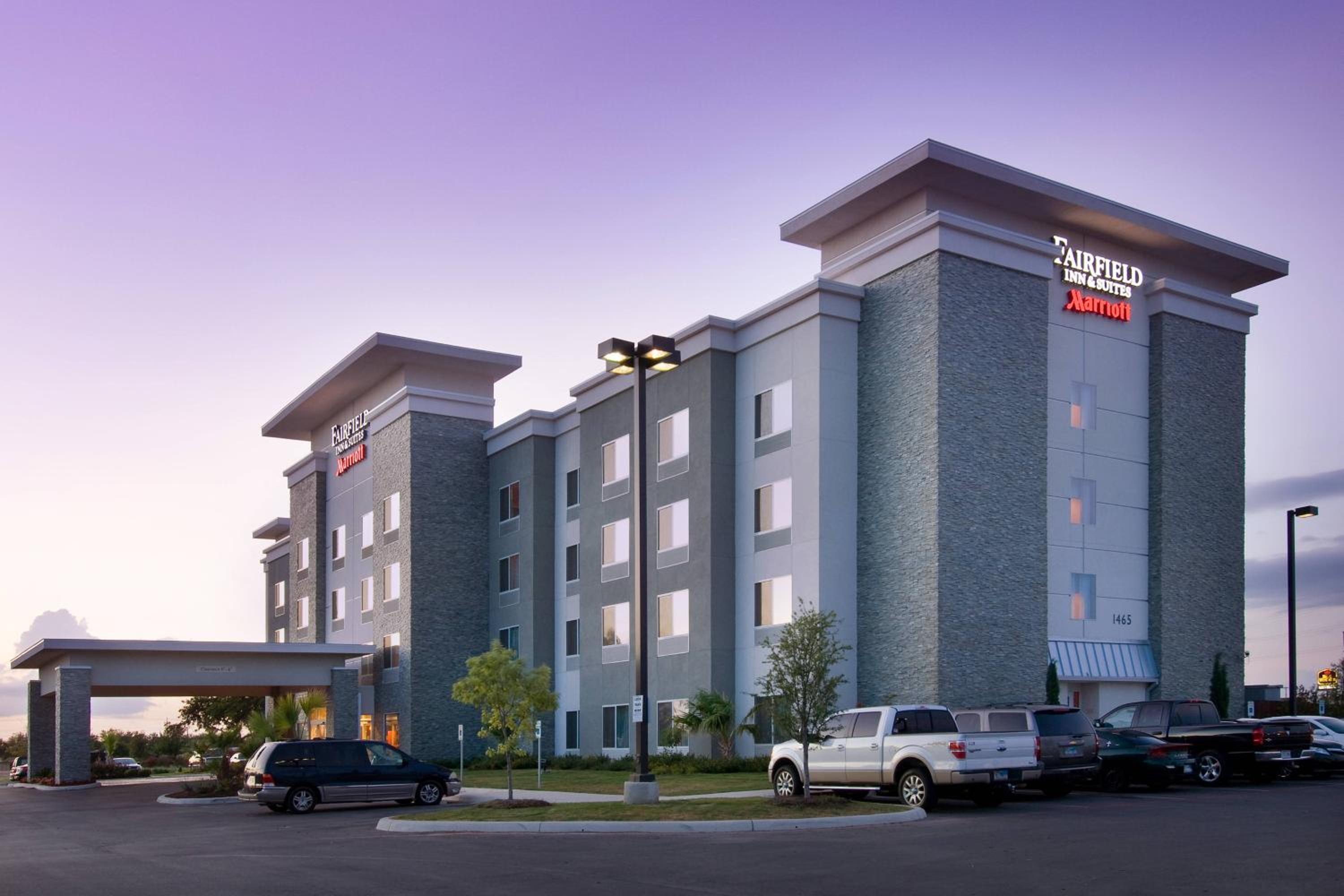 Hotel Fairfield Inn & Suites by Marriott New Braunfels - Image 1