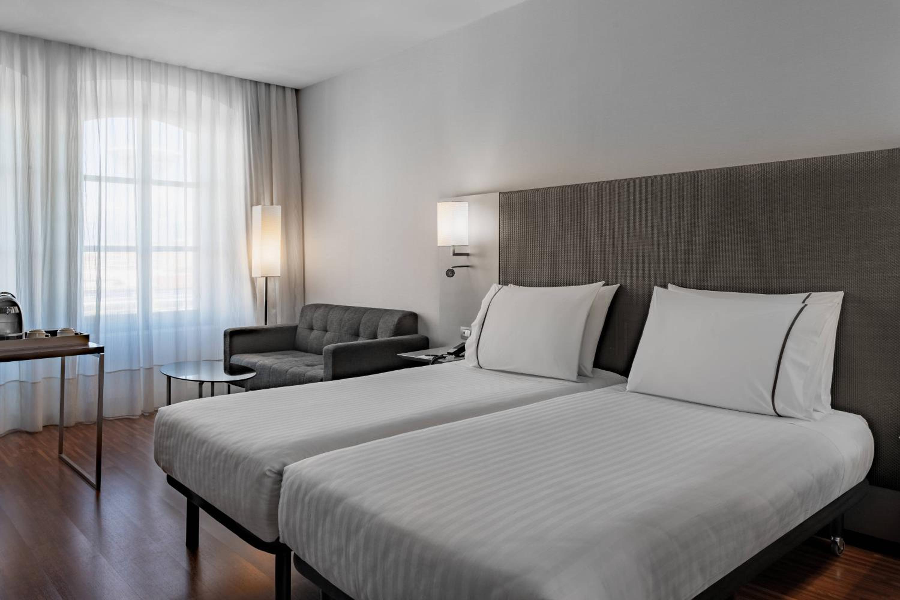 AC Hotel Torino by Marriott-4
