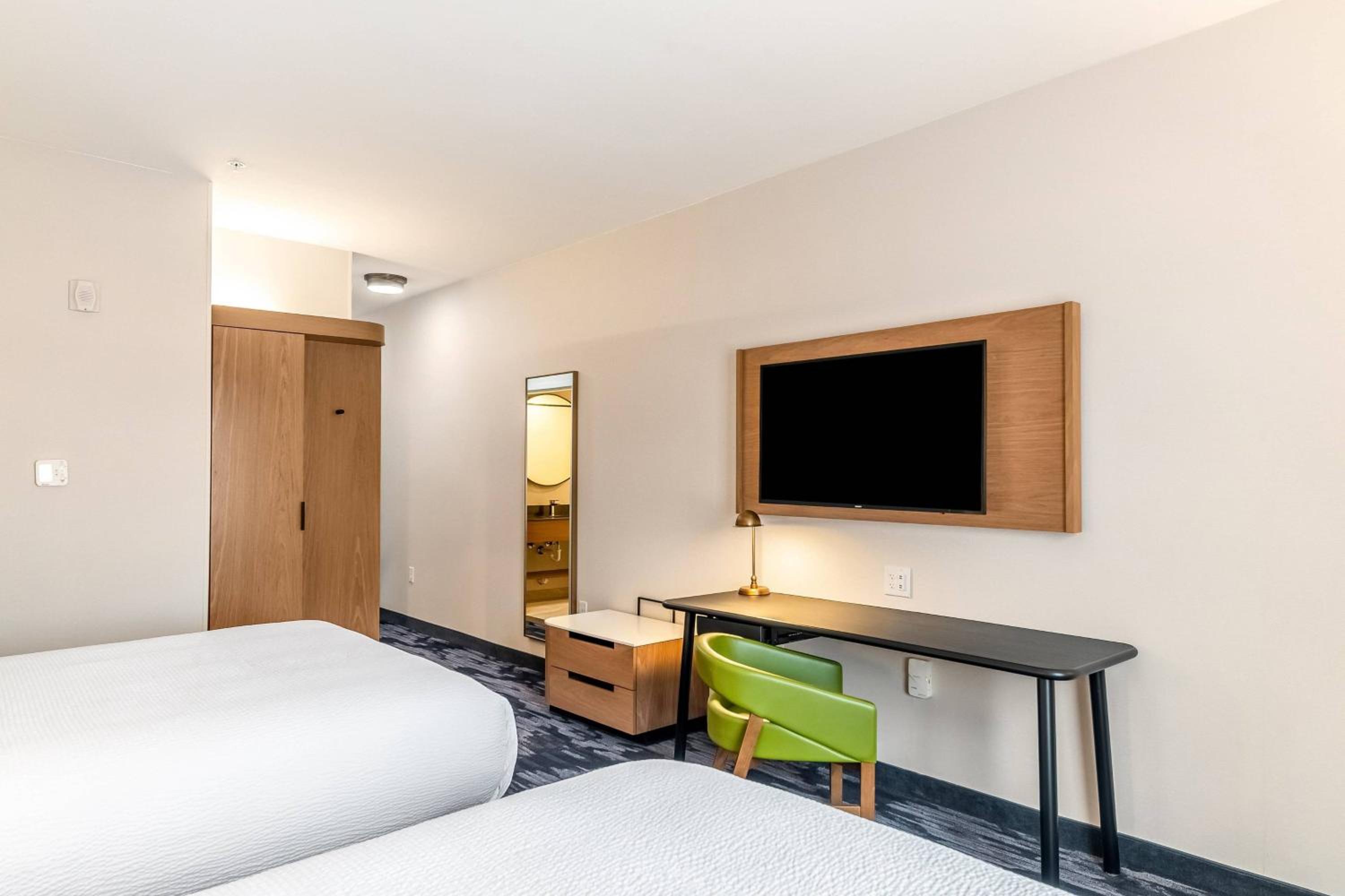 Gainesville Vacations - Fairfield Inn  Suites by Marriott Gainesville I-35 - Property Image 23