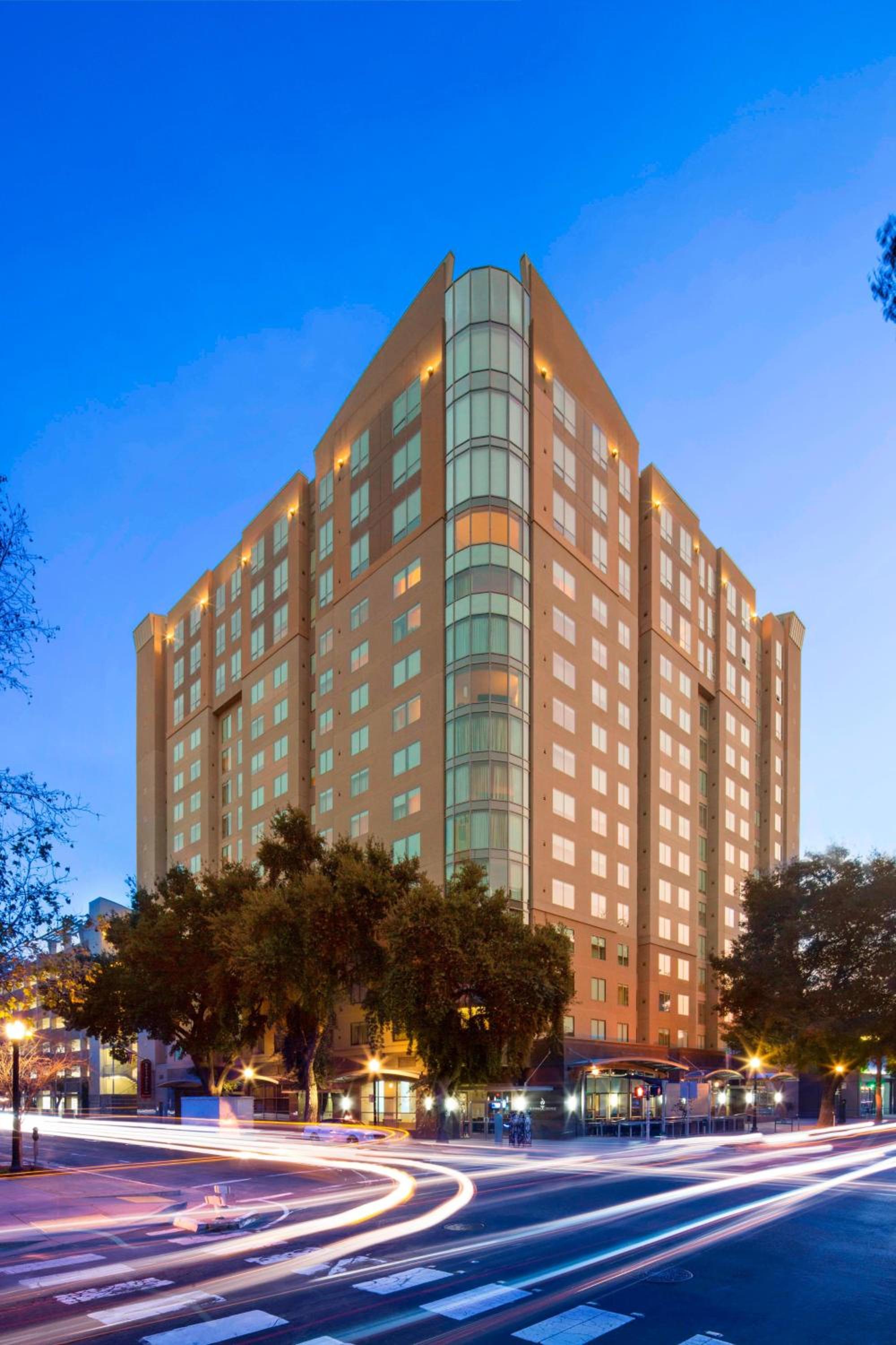 Hotel Residence Inn by Marriott Sacramento Downtown at Capitol Park - Image 1