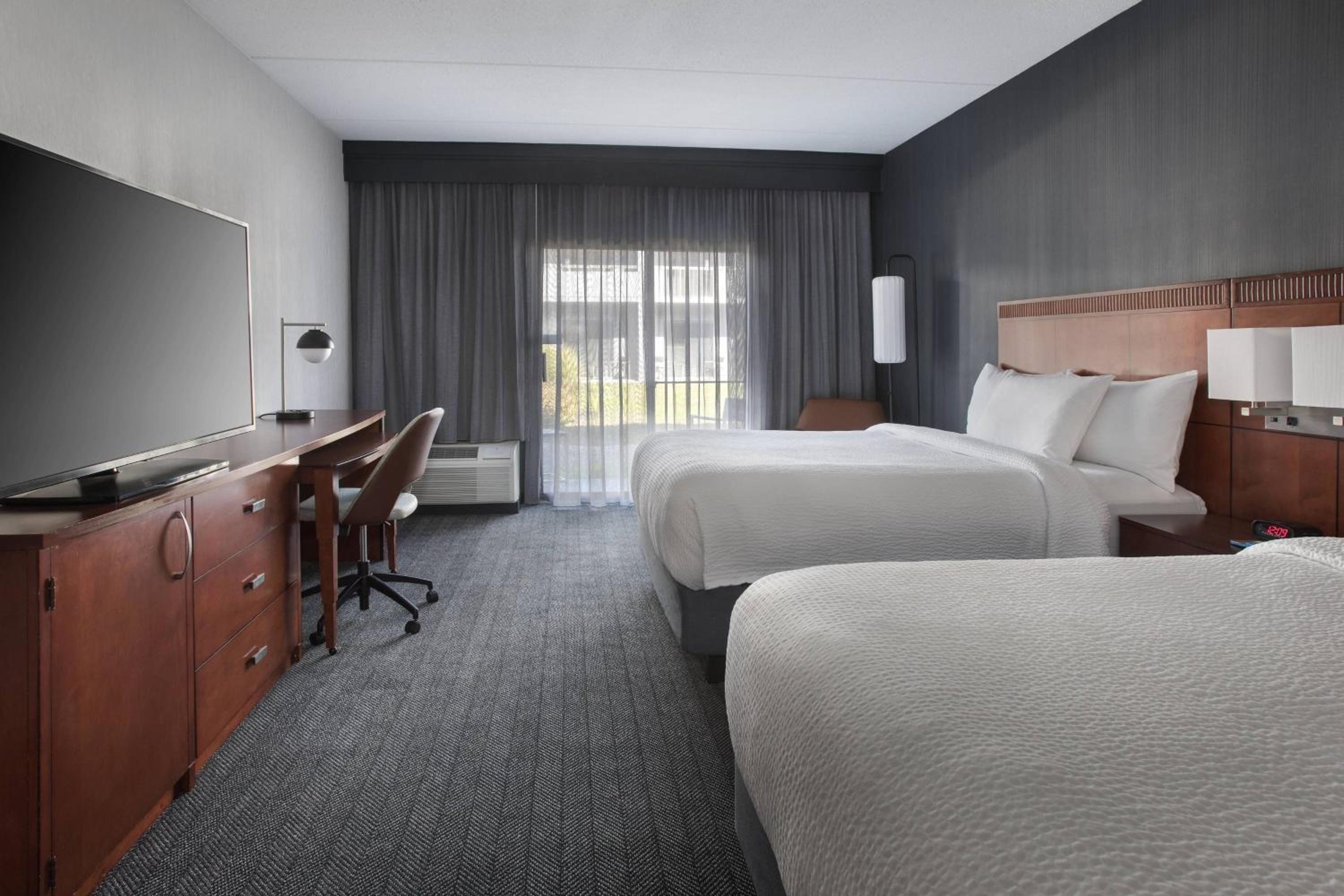Poughkeepsie Vacations - Courtyard by Marriott Poughkeepsie - Property Image 20