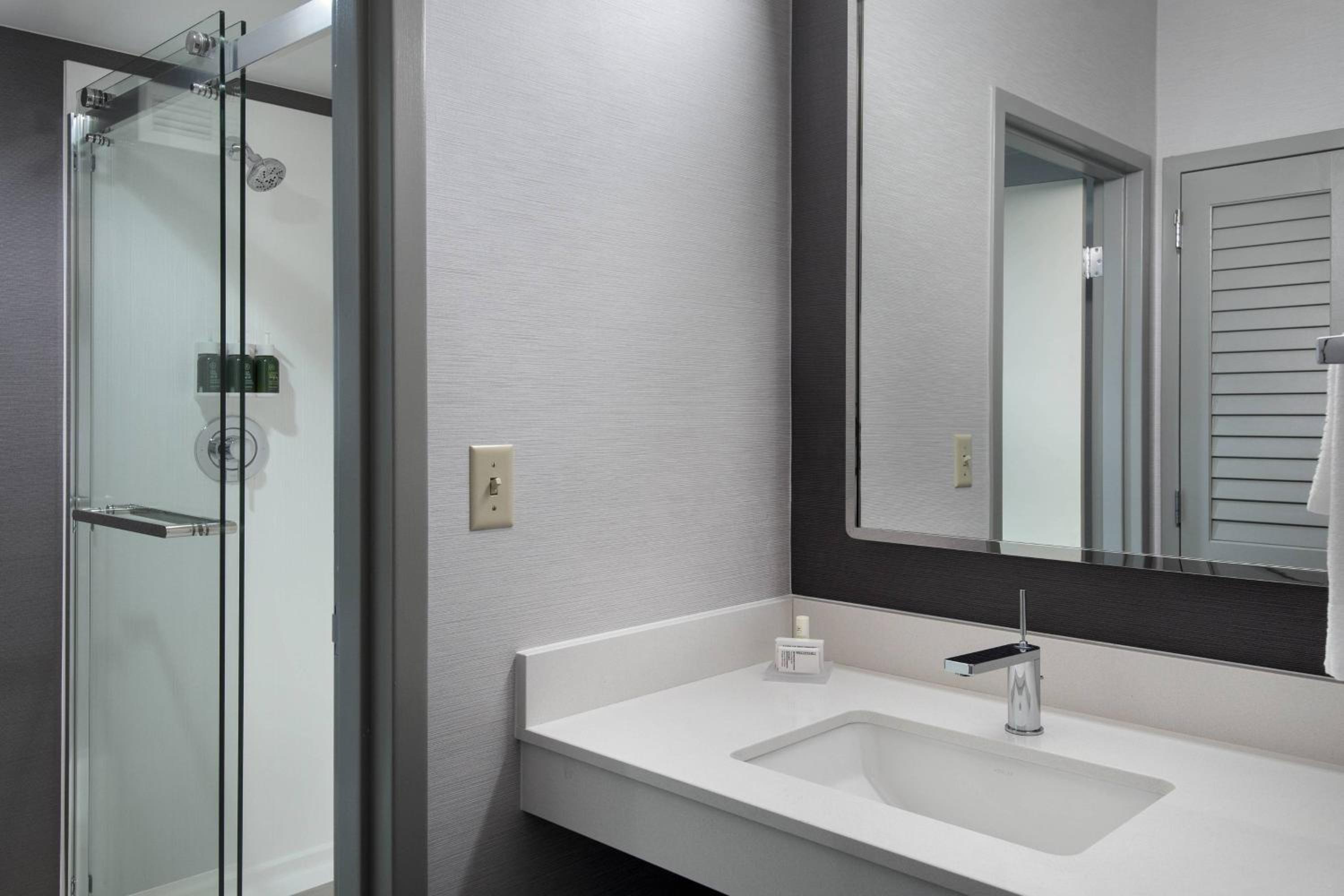 Poughkeepsie Vacations - Courtyard by Marriott Poughkeepsie - Property Image 11