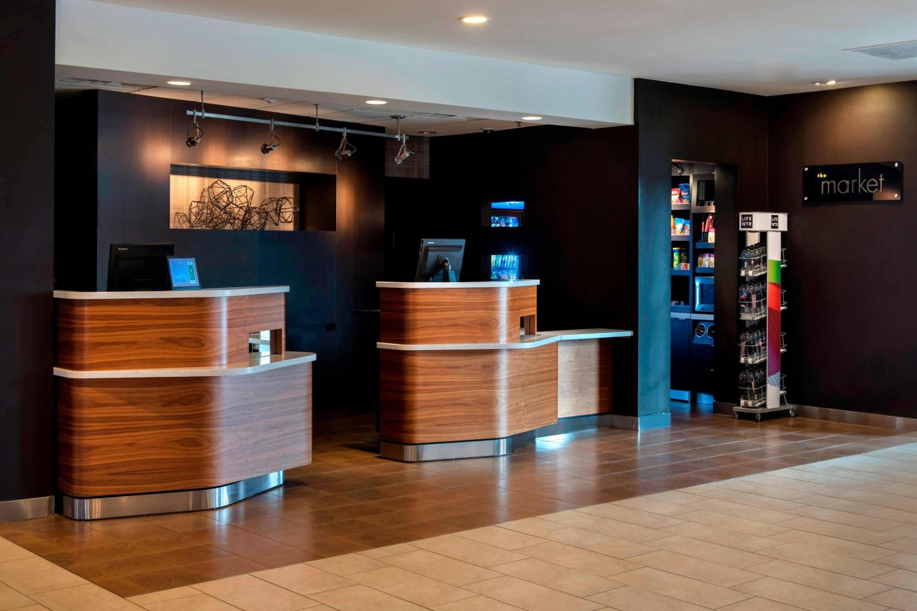 Poughkeepsie Vacations - Courtyard by Marriott Poughkeepsie - Property Image 22