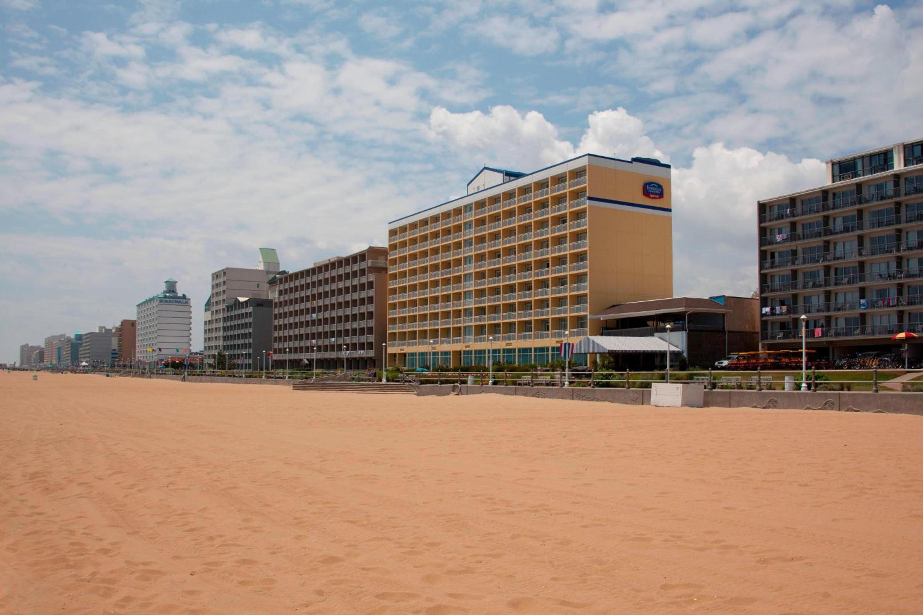 Hotel Fairfield Inn & Suites by Marriott Virginia Beach Oceanfront - Image 1