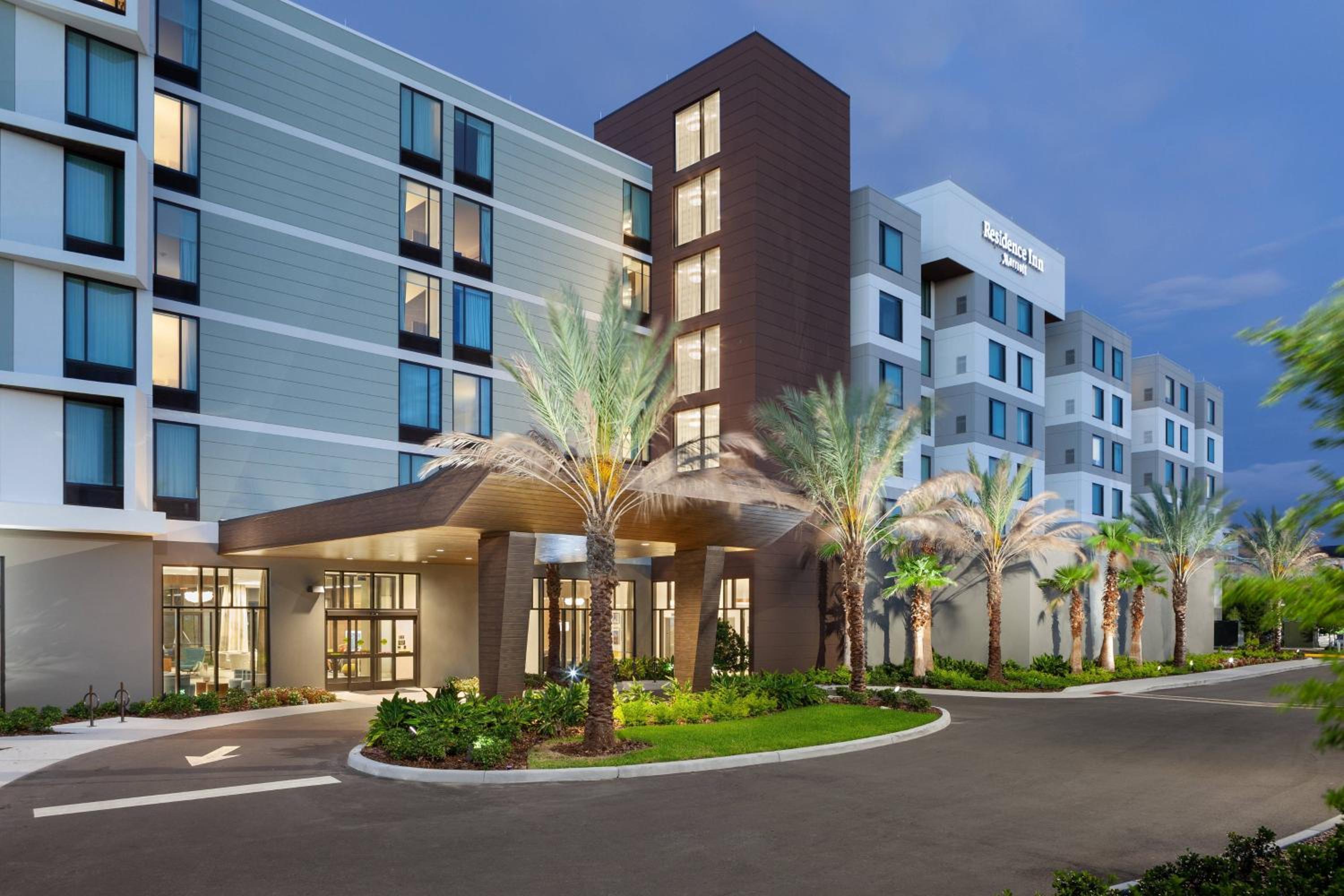 Hotel Residence Inn by Marriott Orlando at Millenia - Image 1