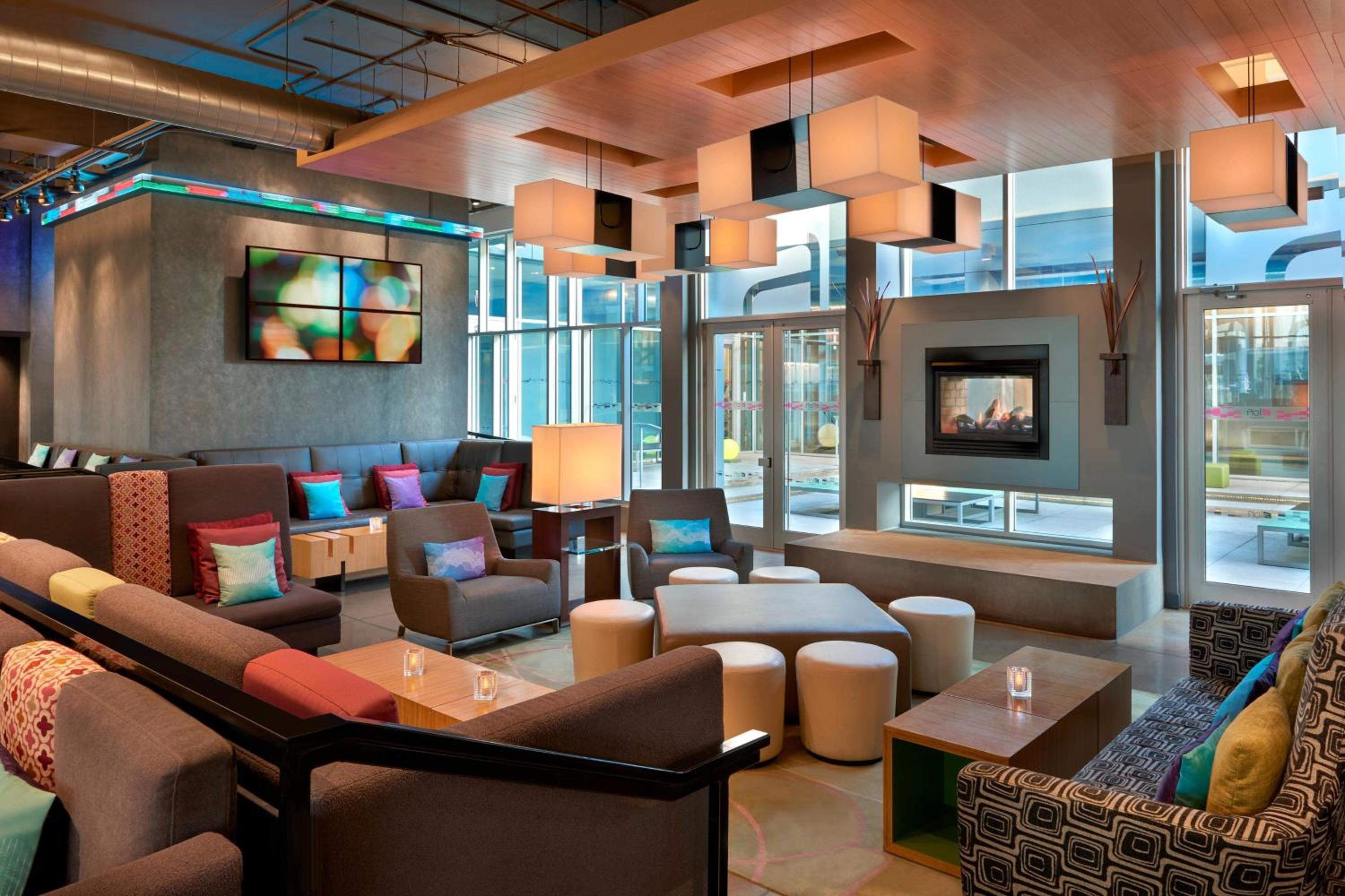 Aloft Vaughan Mills - Property Image 8