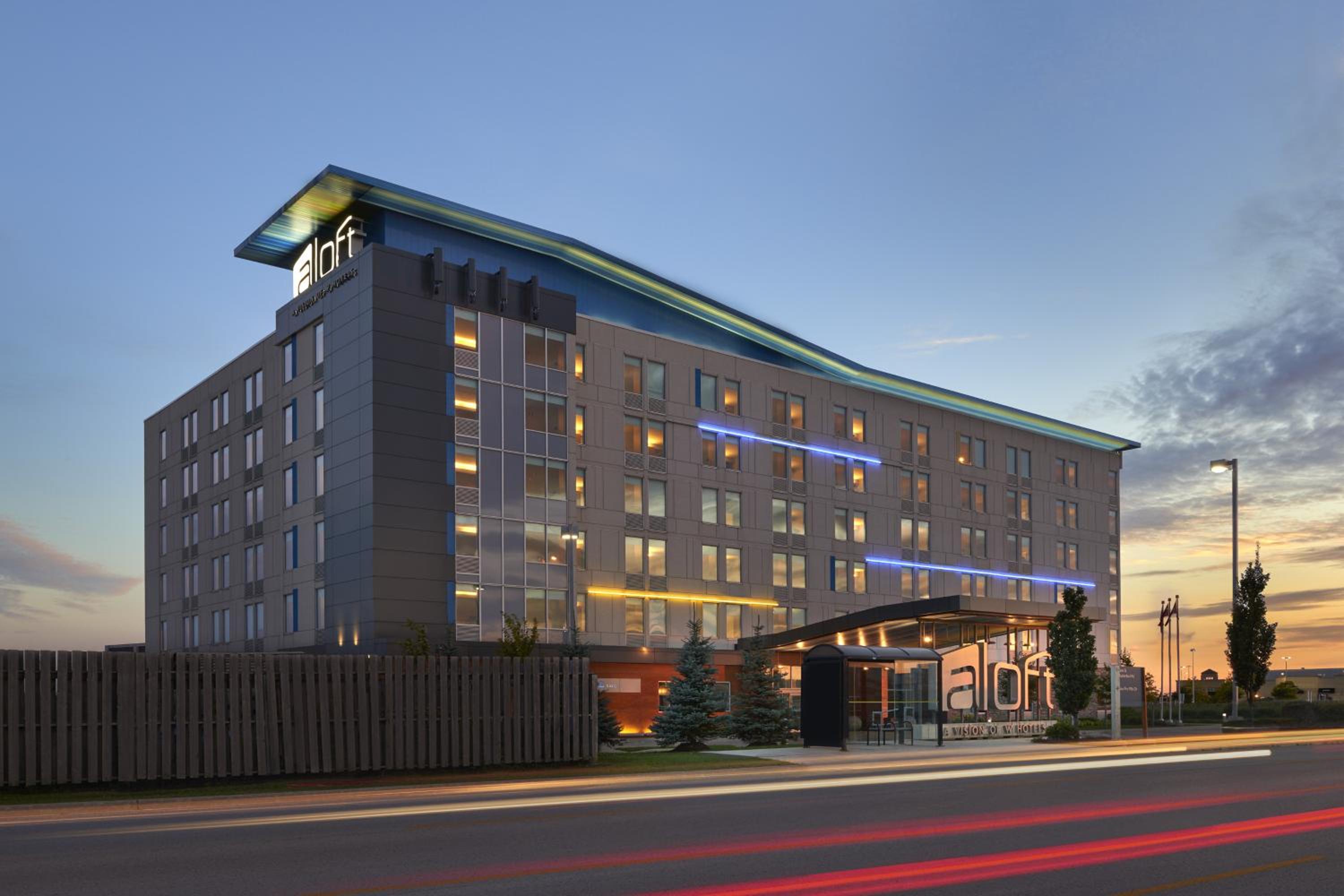 Toronto Vacations - Aloft Vaughan Mills - Property Image 1