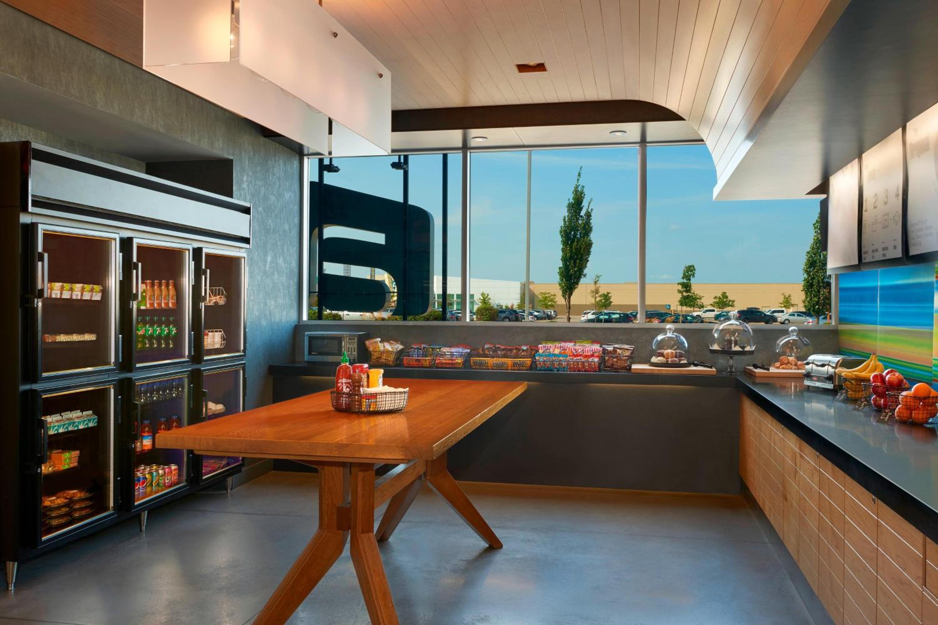Aloft Vaughan Mills - Property Image 9