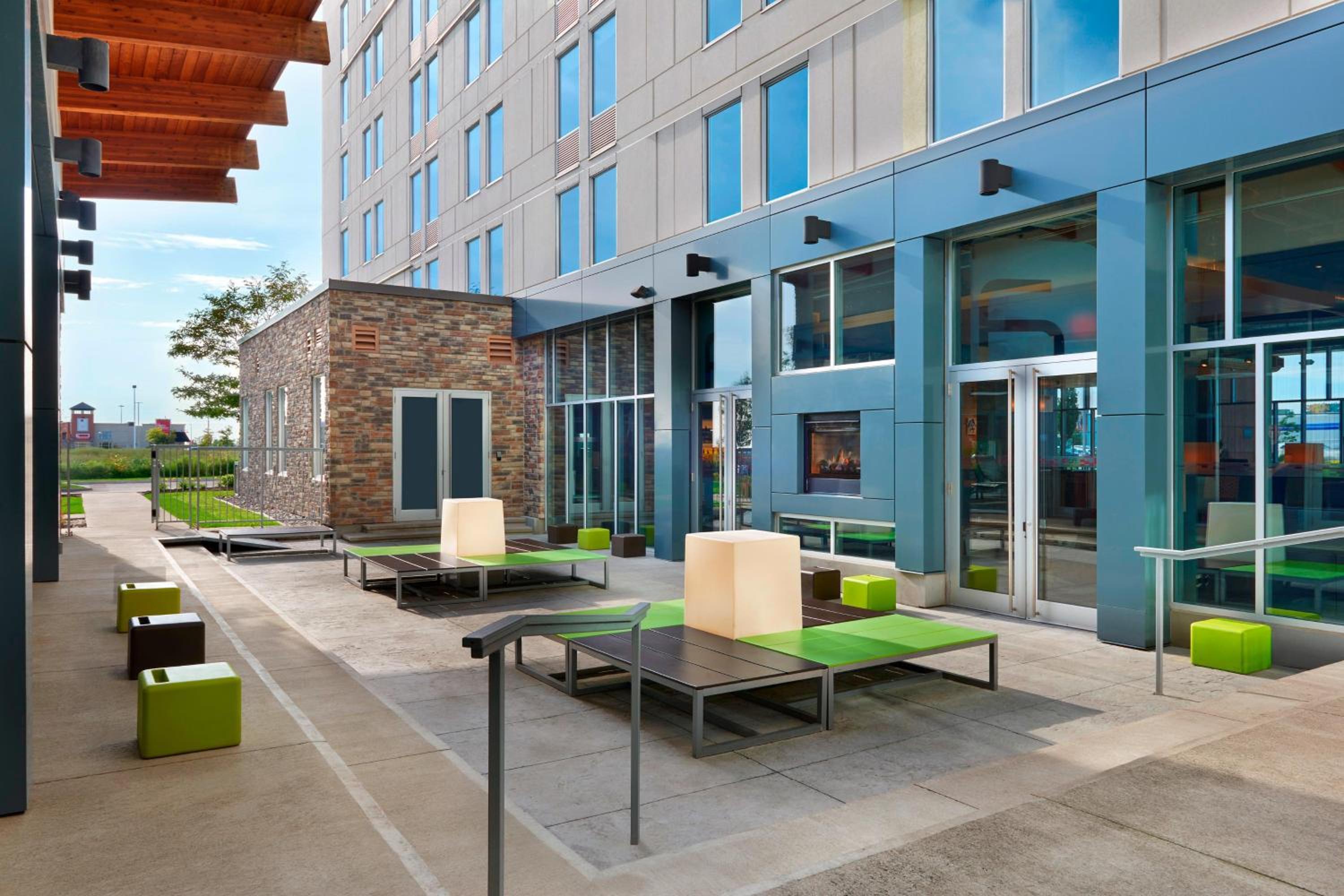 Aloft Vaughan Mills - Property Image 10
