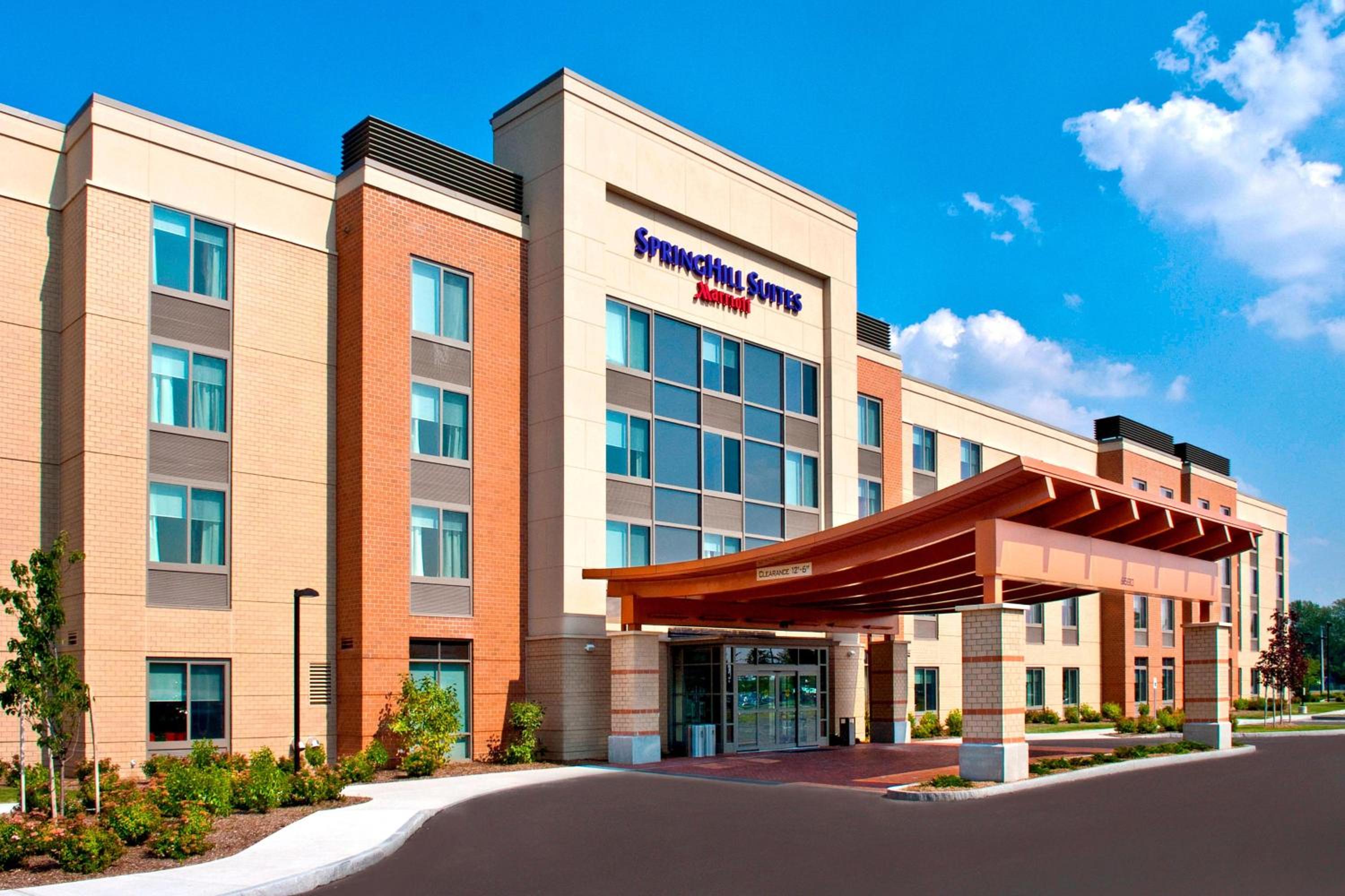 Hotel SpringHill Suites by Marriott Syracuse Carrier Circle - Image 1