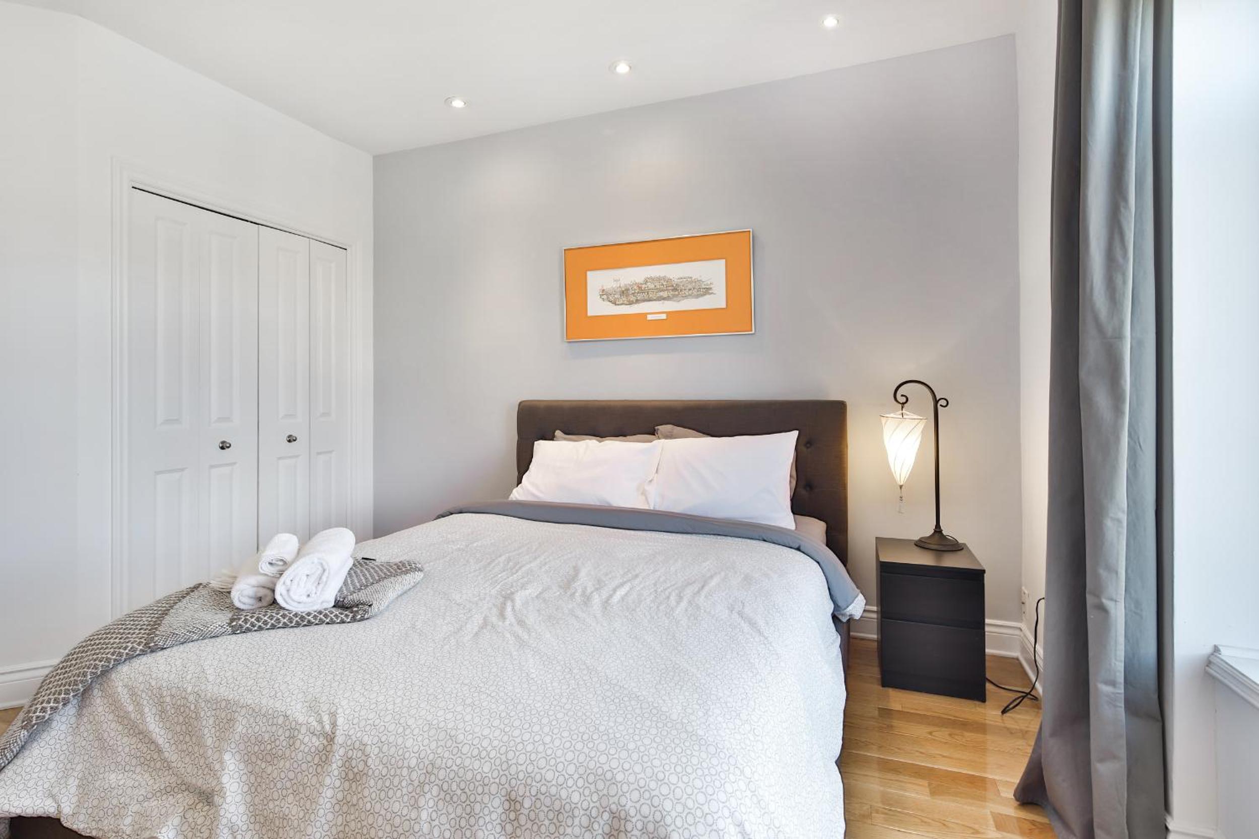 STUNNING full APARTMENTS - stocked KITCHENS - WASHER & DRYERS - WORKSPACE PROVIDED - FAST WIFI - LOCATED on the FAMOUS ST Denis street - Near METRO MONT RO