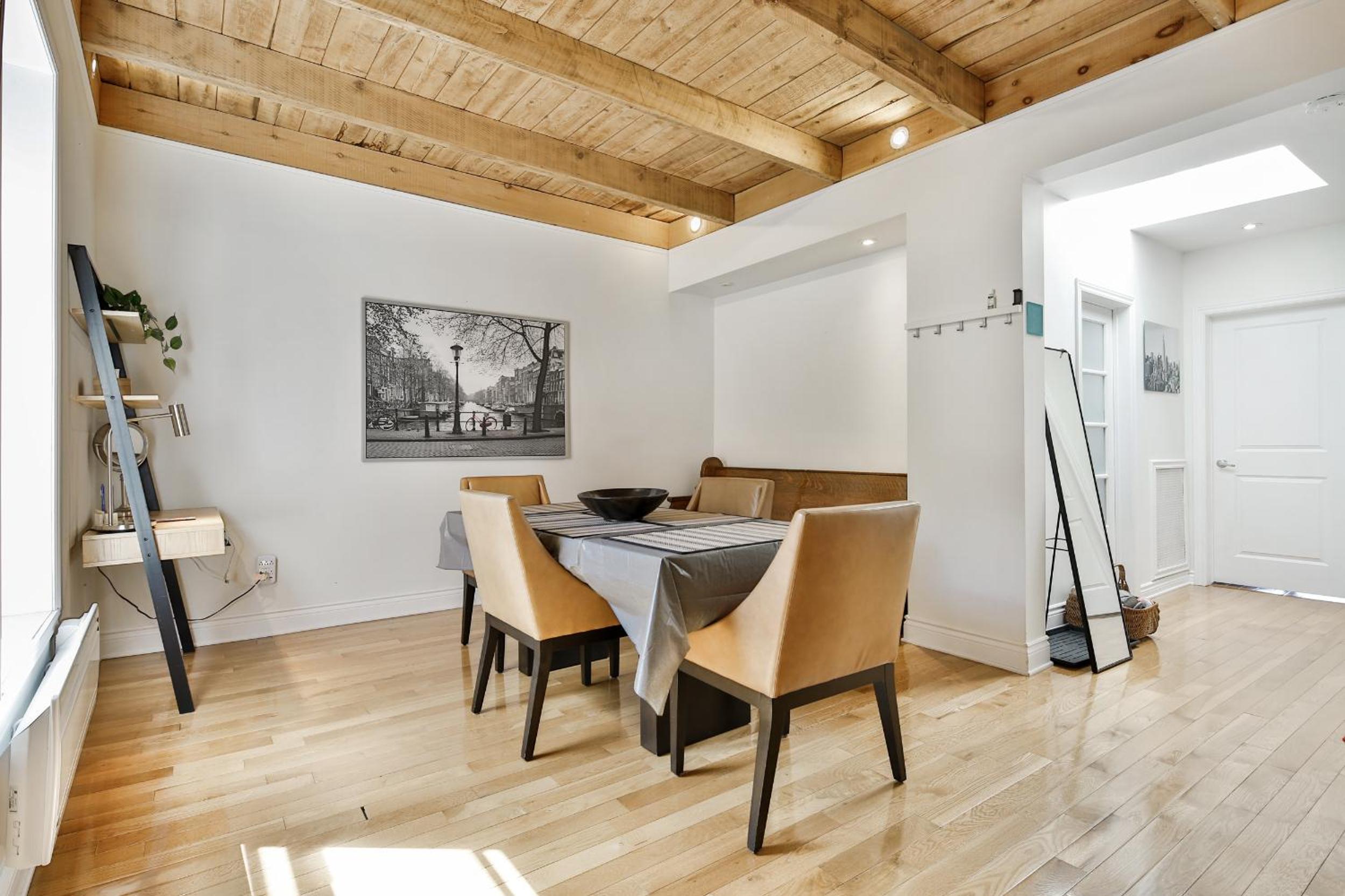 STUNNING full APARTMENTS - stocked KITCHENS - WASHER & DRYERS - WORKSPACE PROVIDED - FAST WIFI - LOCATED on the FAMOUS ST Denis street - Near METRO MONT RO