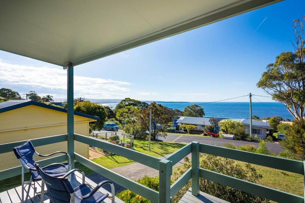 Sea Home With a View at Pambula Beach-Pet Friendly