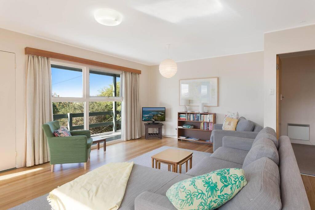 Sea Home With a View at Pambula Beach-Pet Friendly