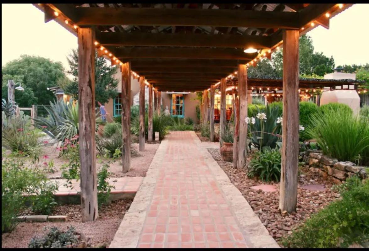 Mucho Gusto view 4