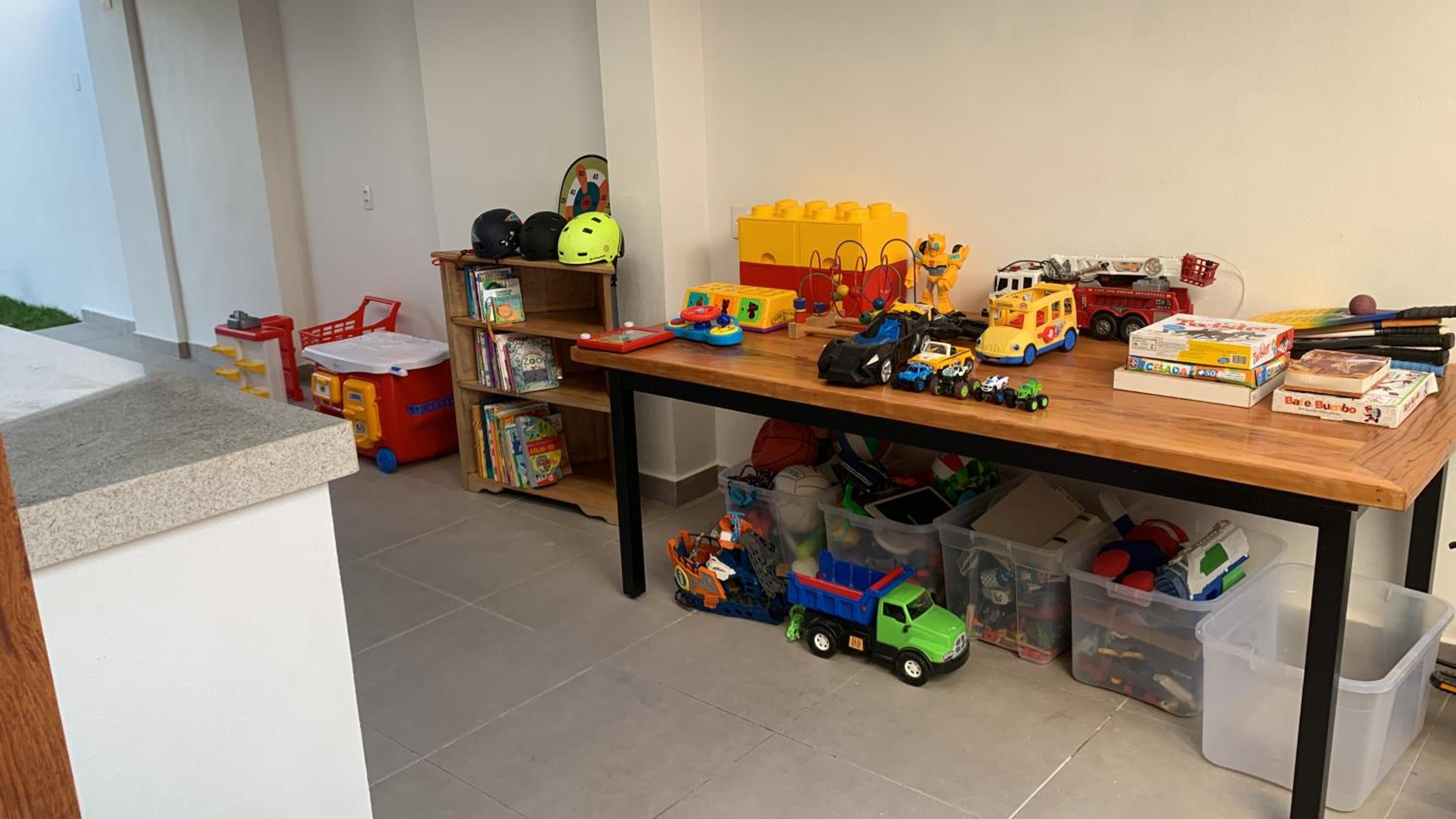 Chez Marguera em Juquehy - Luxo com muito espaço, conforto e lazer - incluso roupas de cama e banho, diarista, serviço praia, piscina aquecida, maquina gel
