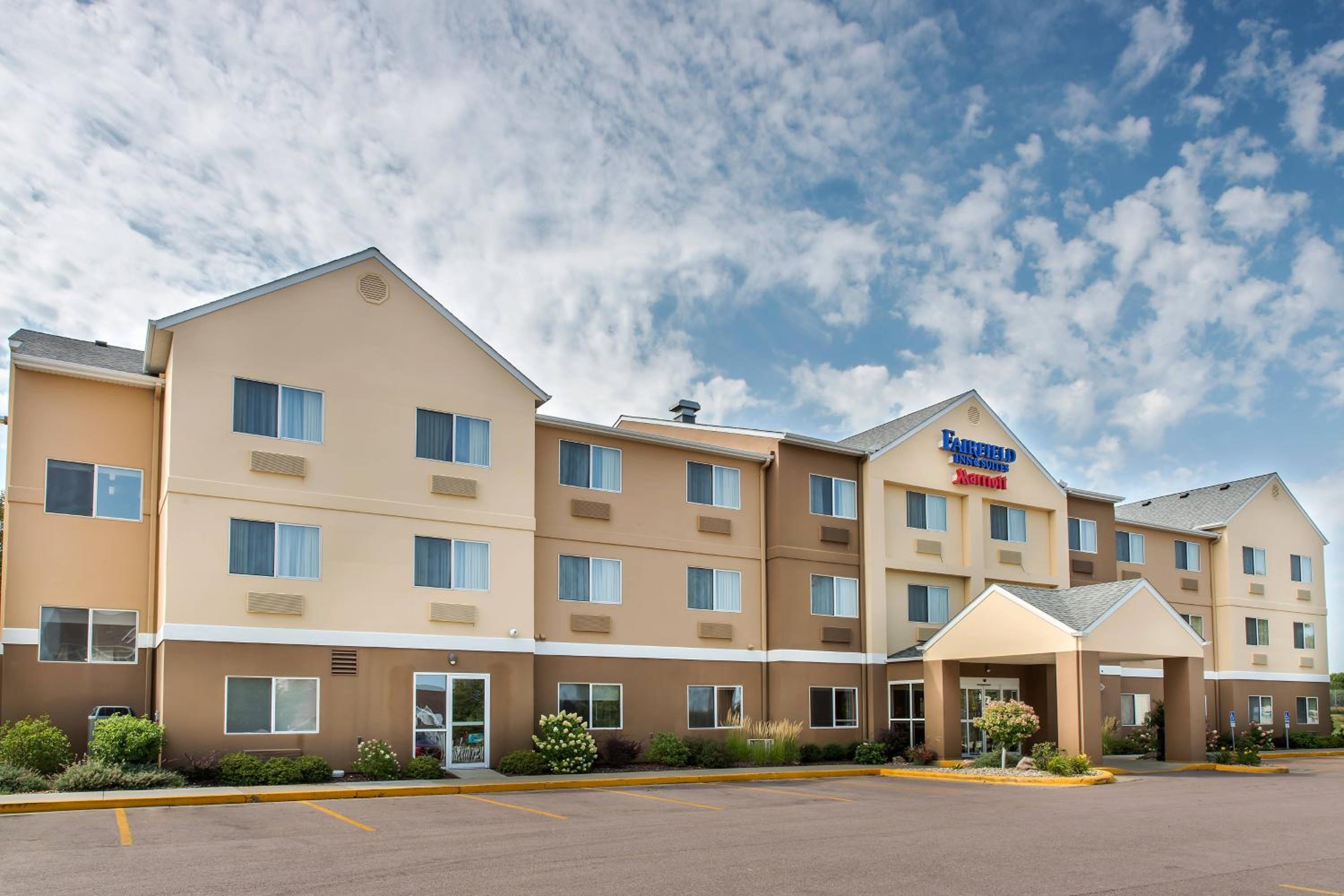 Hotel Fairfield Inn & Suites Sioux Falls - Image 1