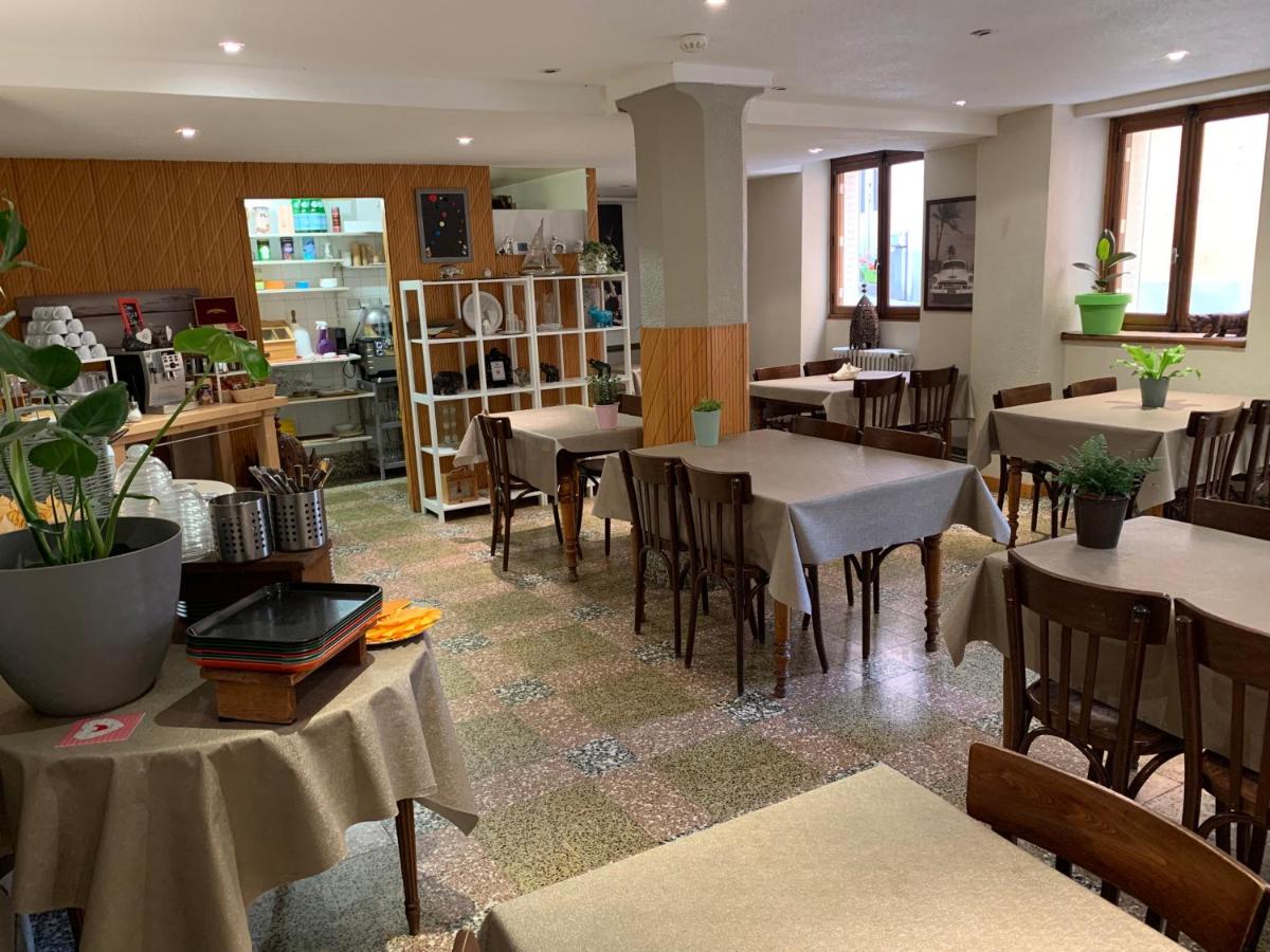 restaurant