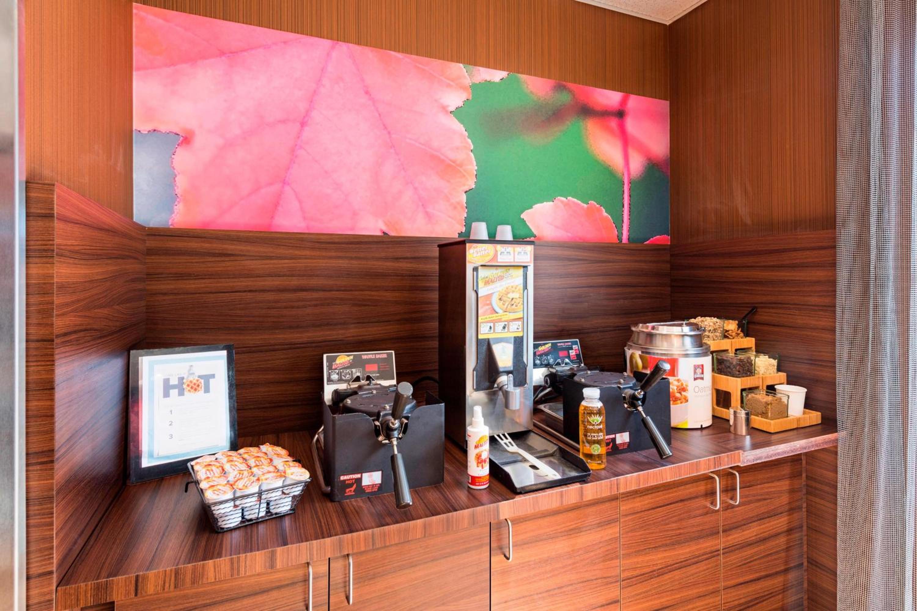 Marianna Vacations - Fairfield Inn  Suites Marianna - Property Image 5