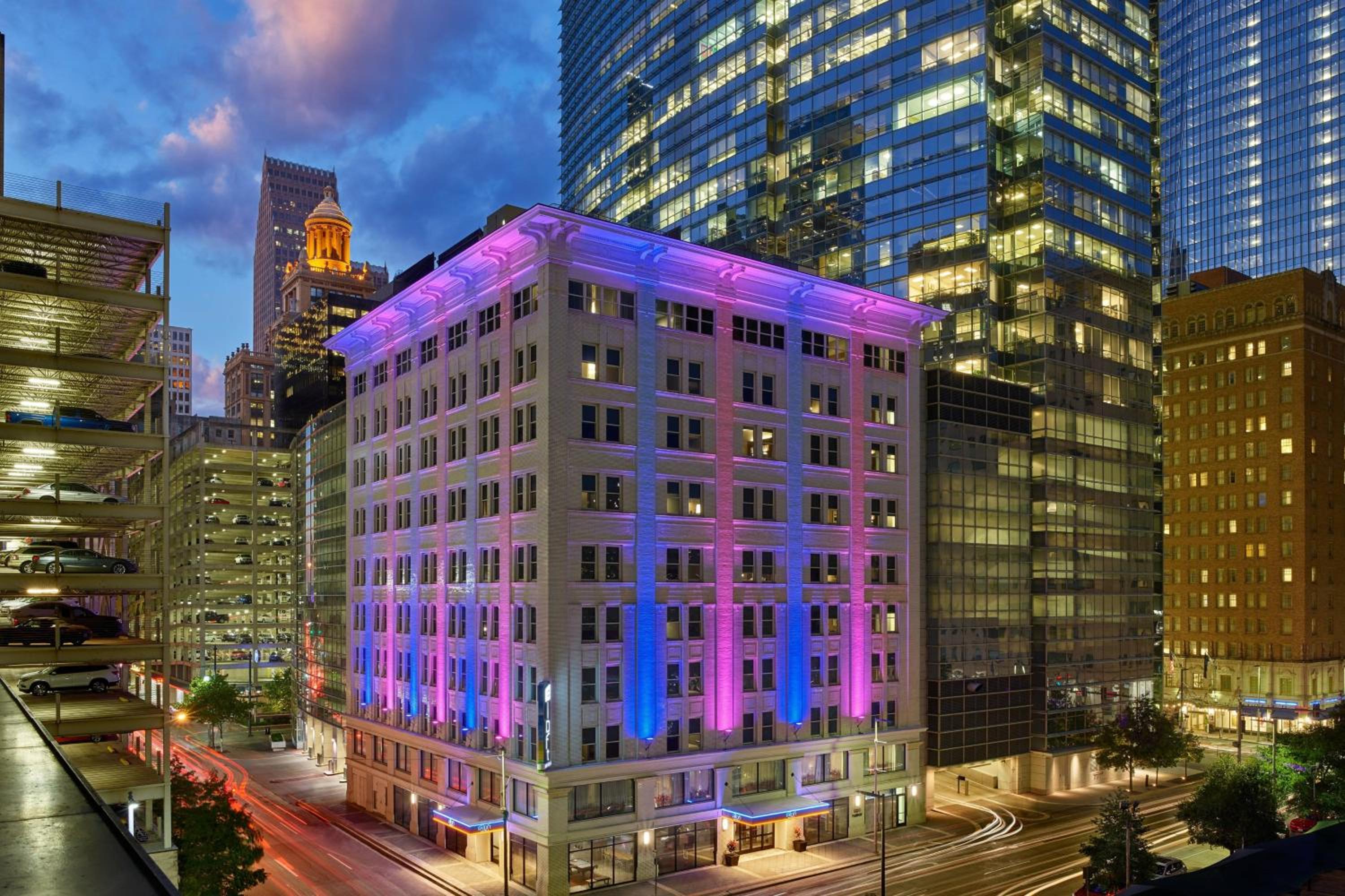 Hotel Aloft Houston Downtown - Image 1
