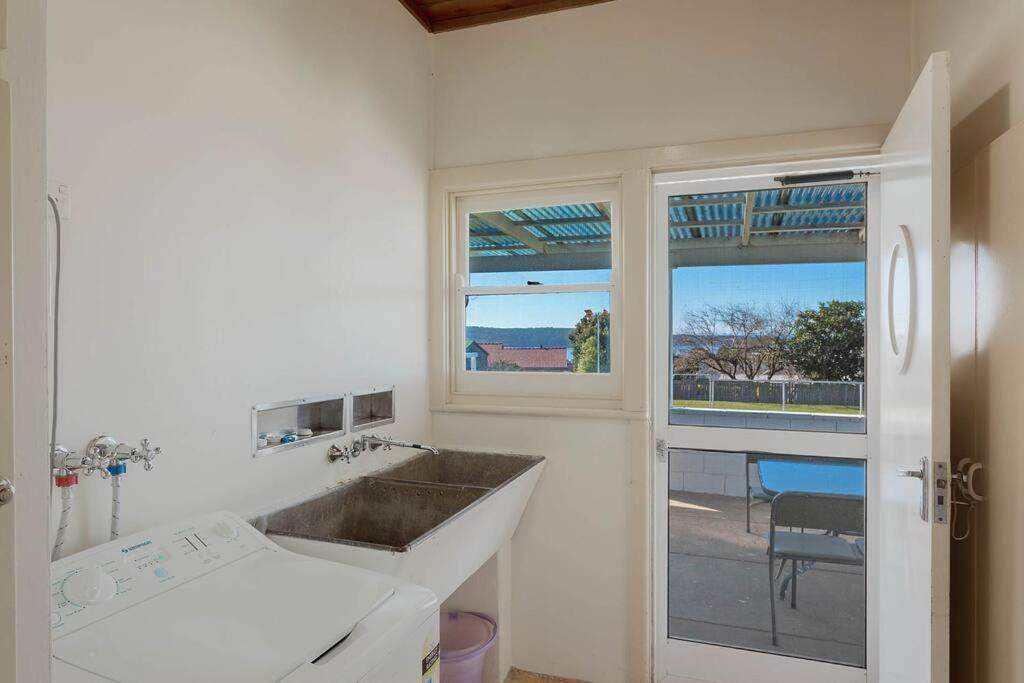 Dar-el -Great Old World Charm, pet friendly home!