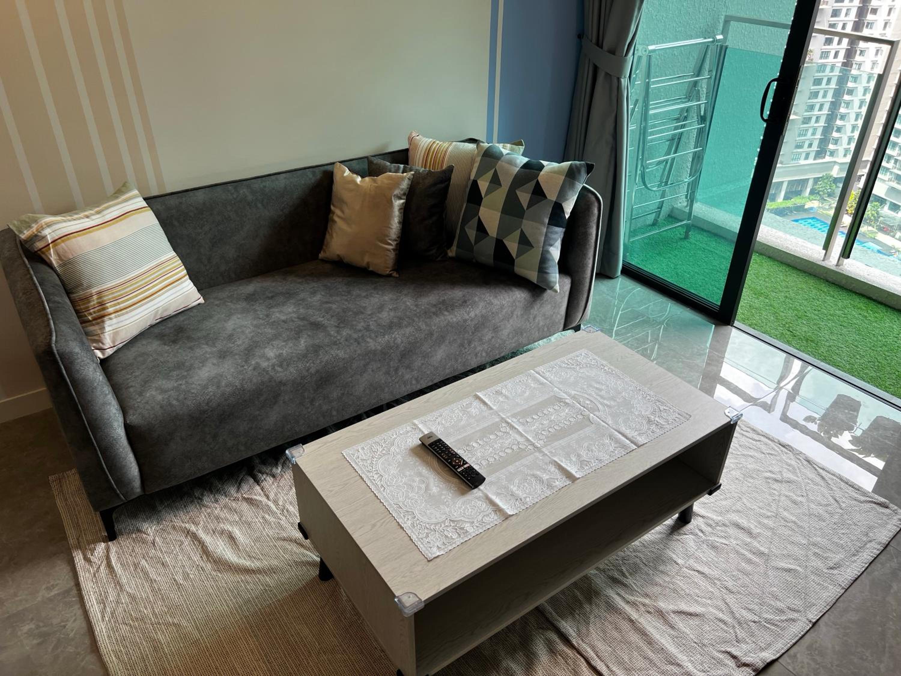 The Ooak Suite