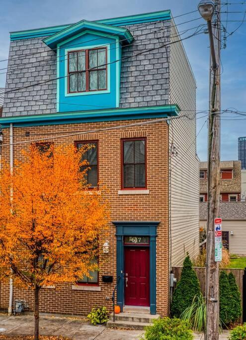 Family-Friendly 4BR Retreat Sleeps 12, Private Yard, Garage, Close to Stadiums, Casino & Downtown view 4