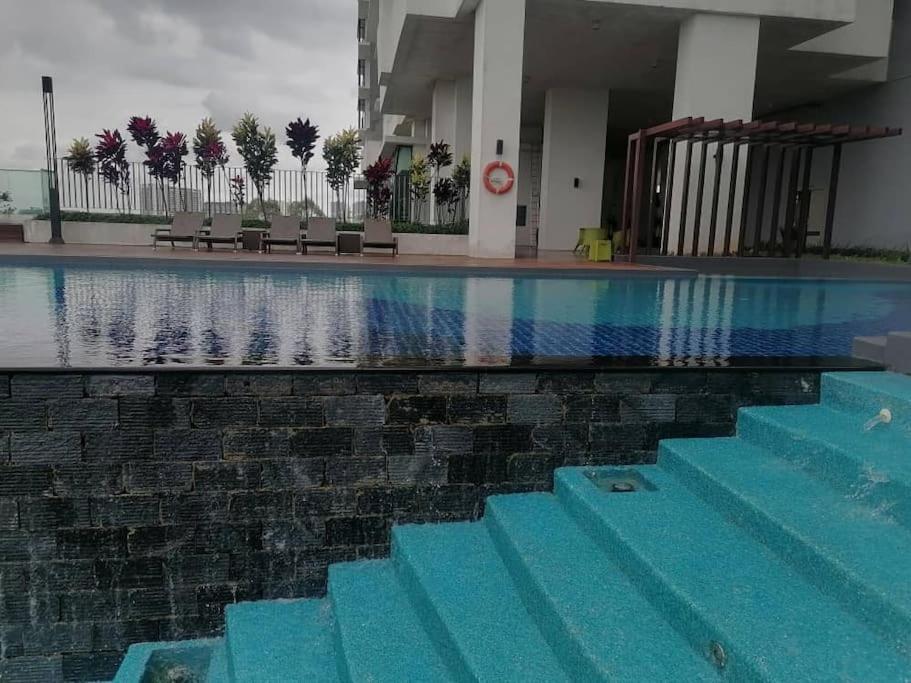 Gathering House Mosaic Midvalley 2BR 1K4Q 7-13px